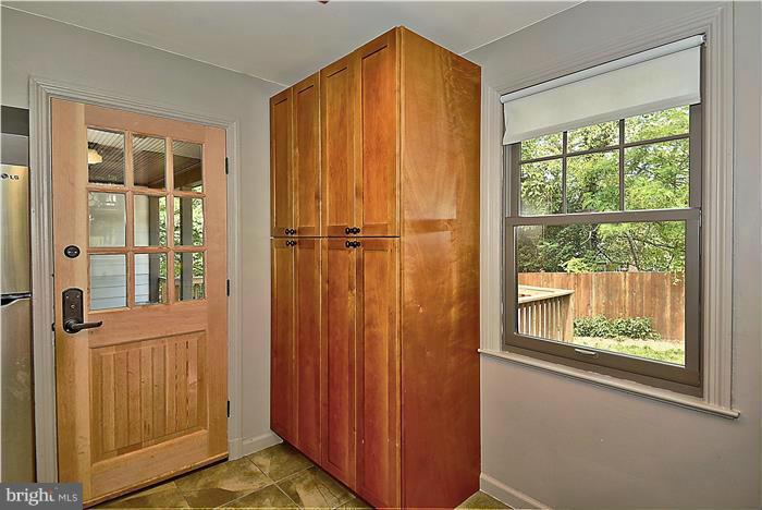 WOODSIDE - Residential