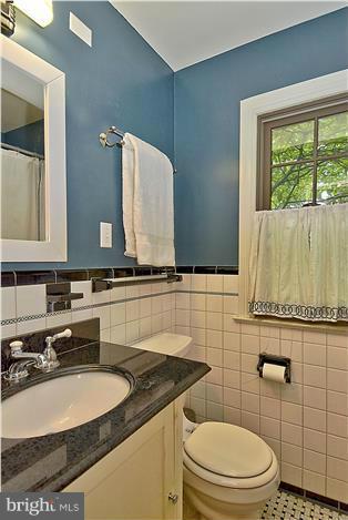 WOODSIDE - Residential