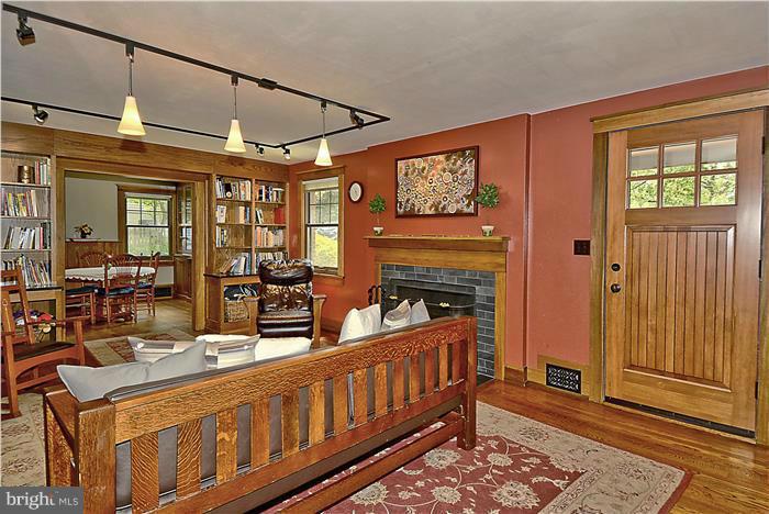 WOODSIDE - Residential