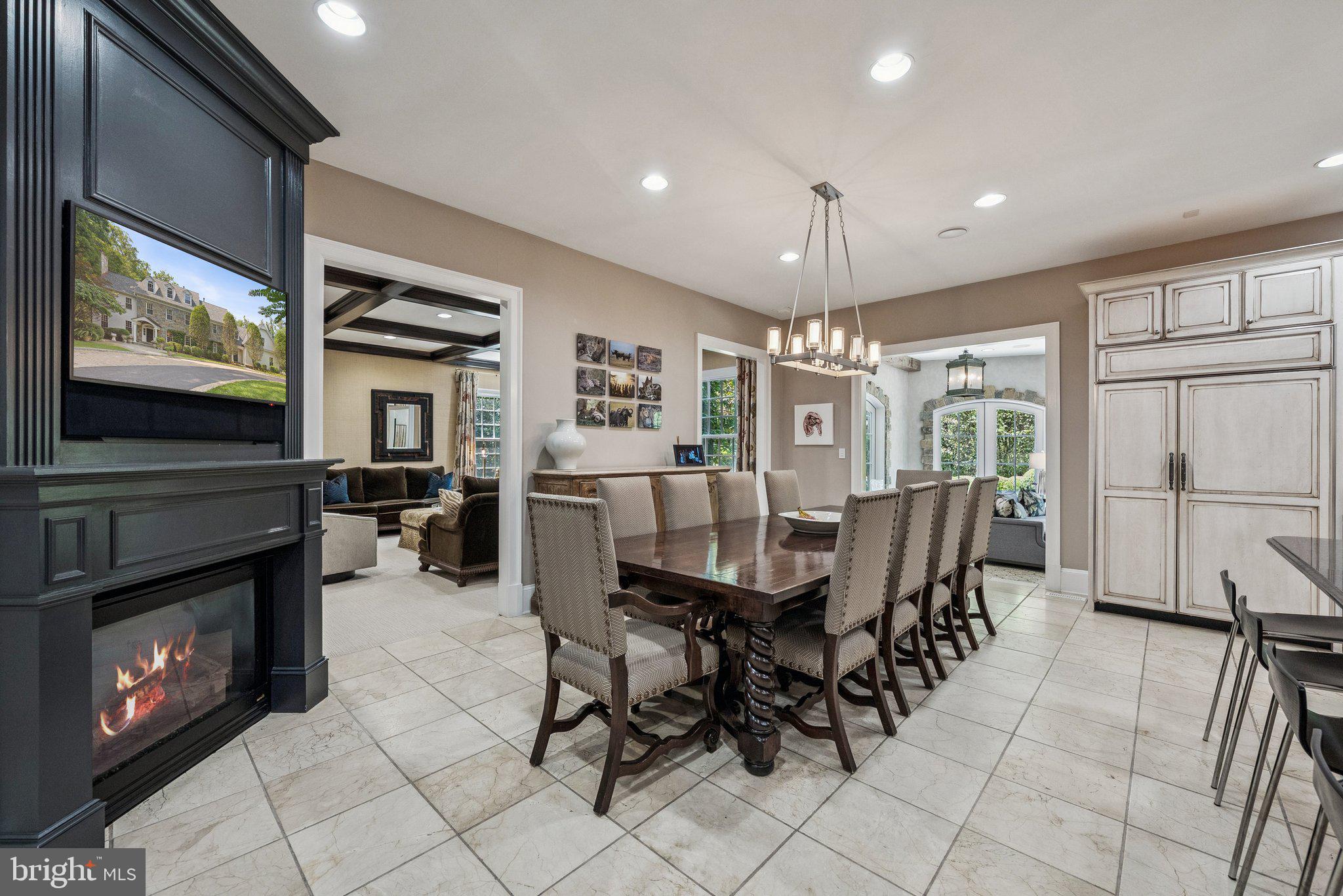 POTOMAC OUTSIDE - Residential