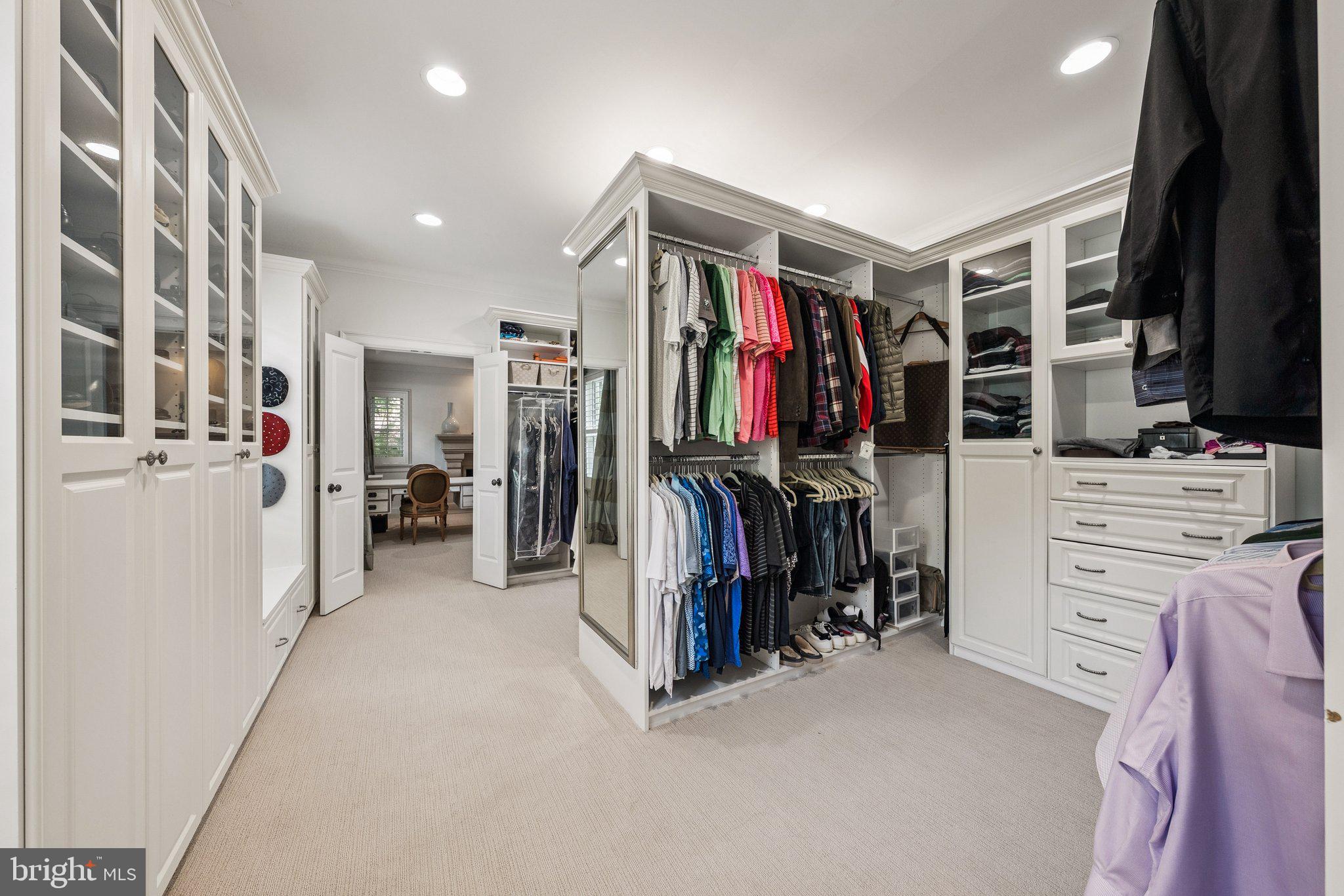 POTOMAC OUTSIDE - Residential