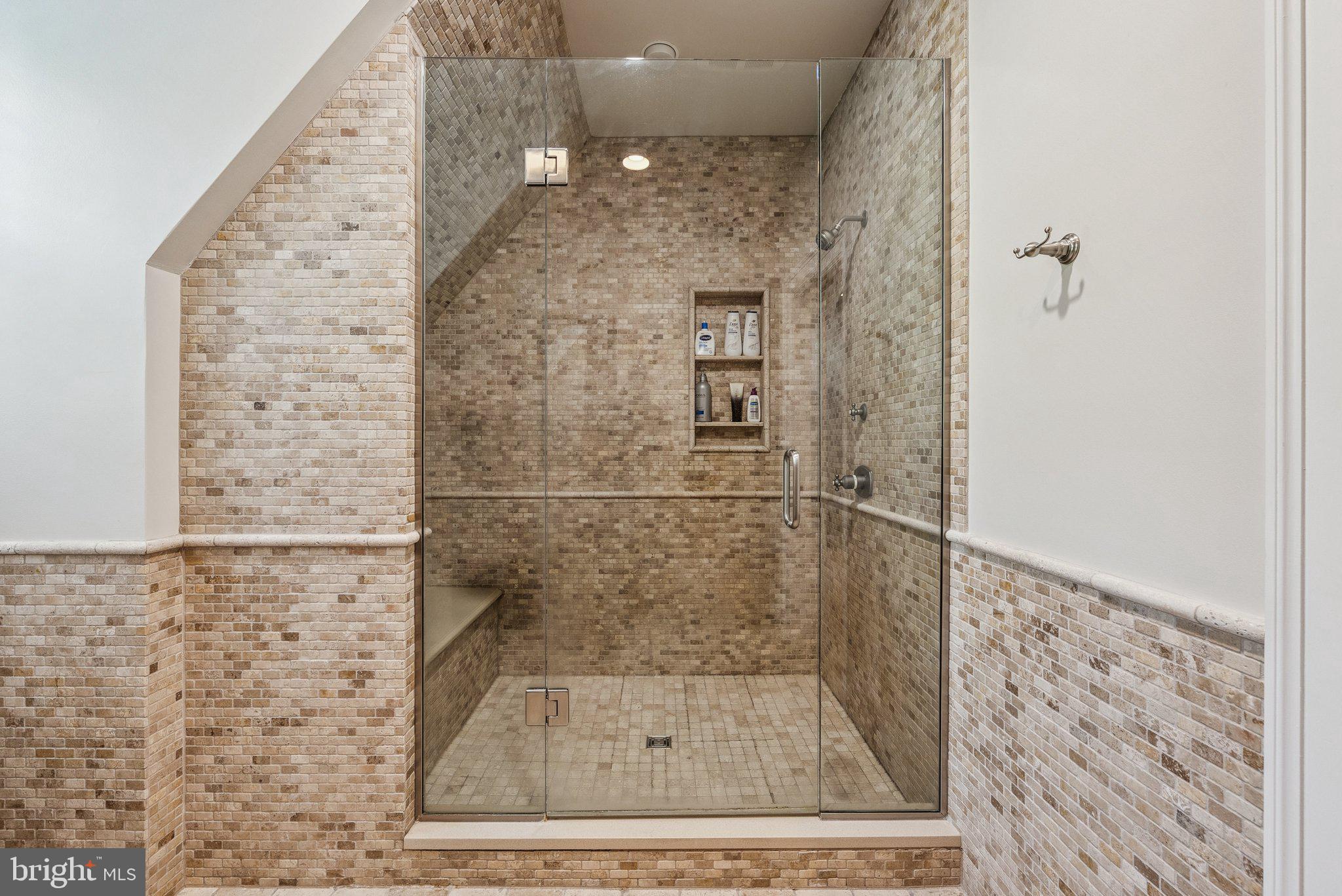 POTOMAC OUTSIDE - Residential