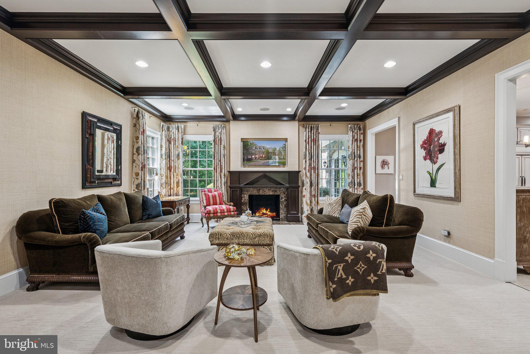 POTOMAC OUTSIDE - Residential