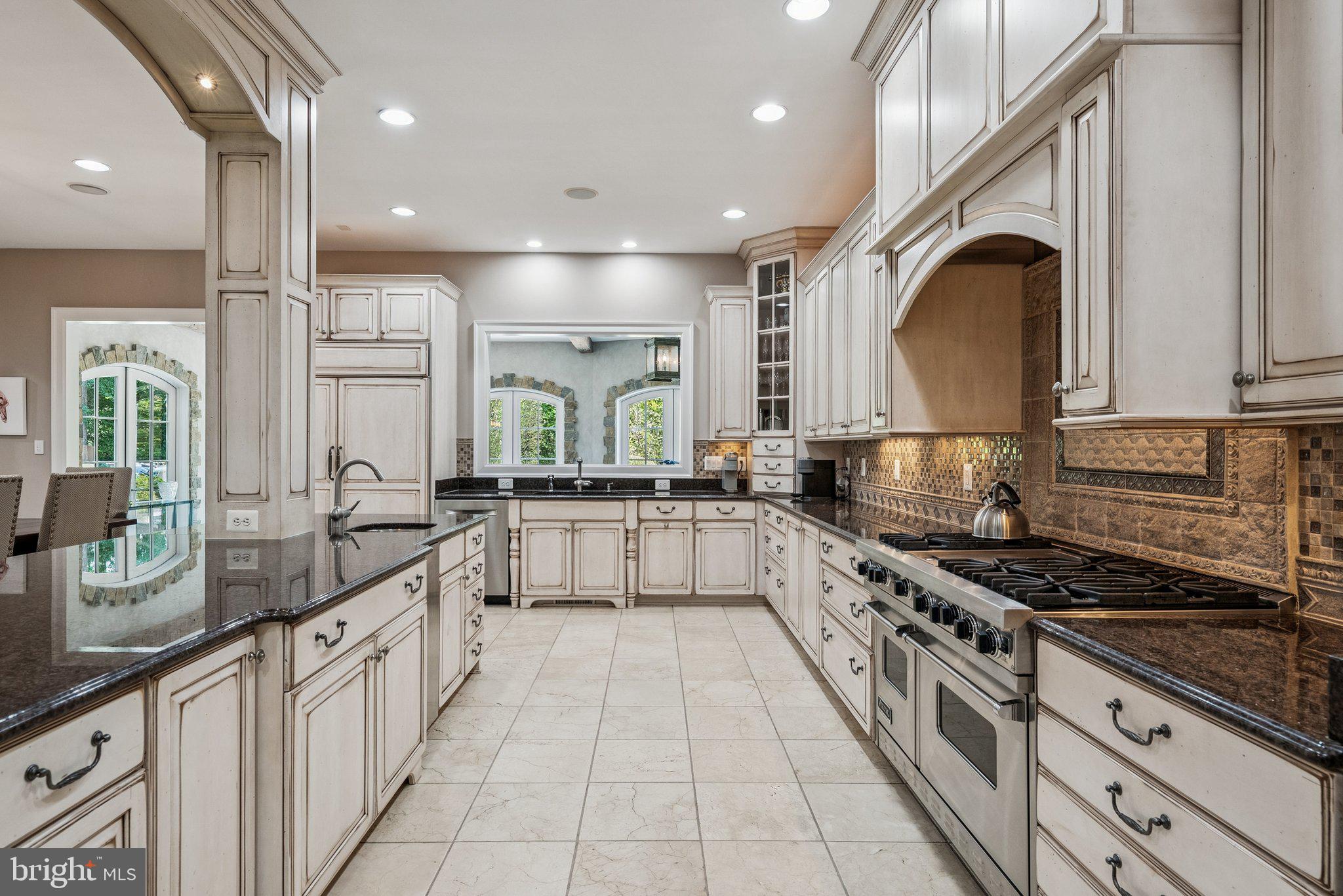 POTOMAC OUTSIDE - Residential