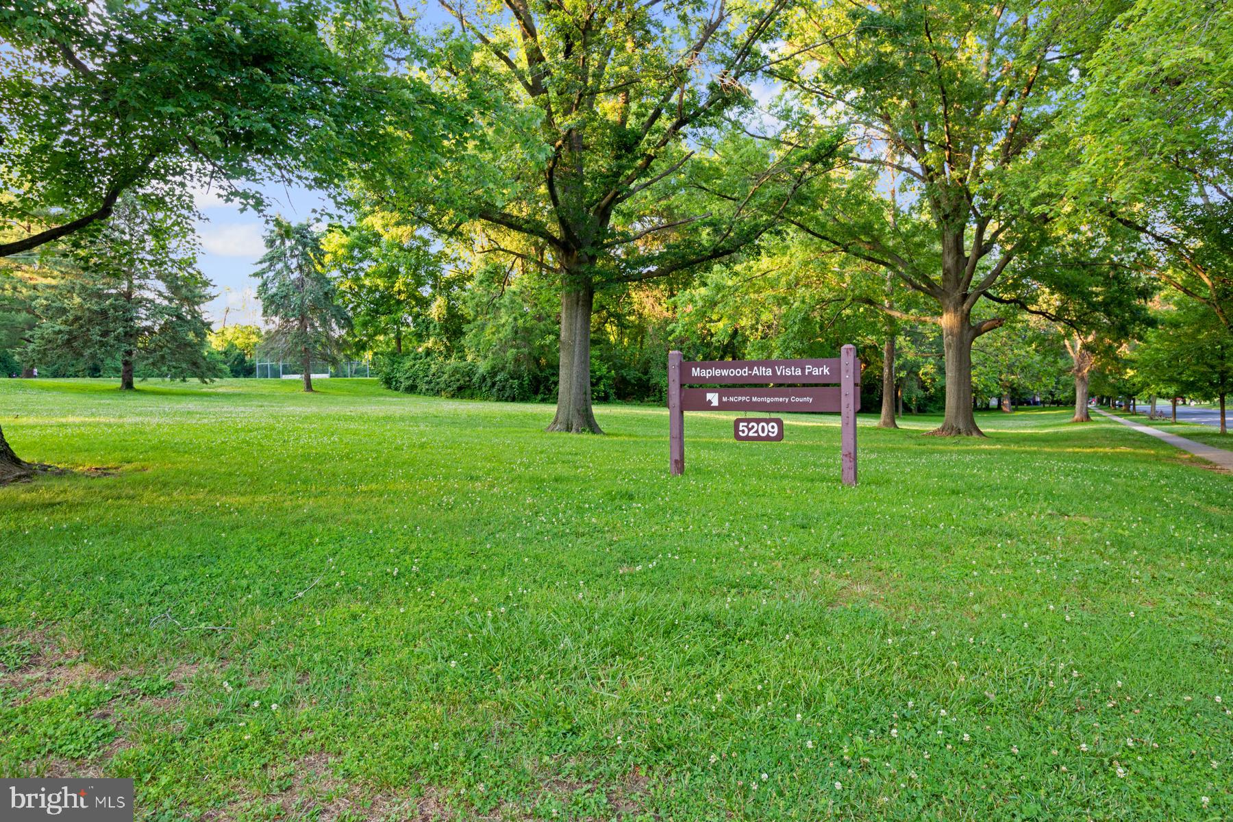 ALTA VISTA - Residential