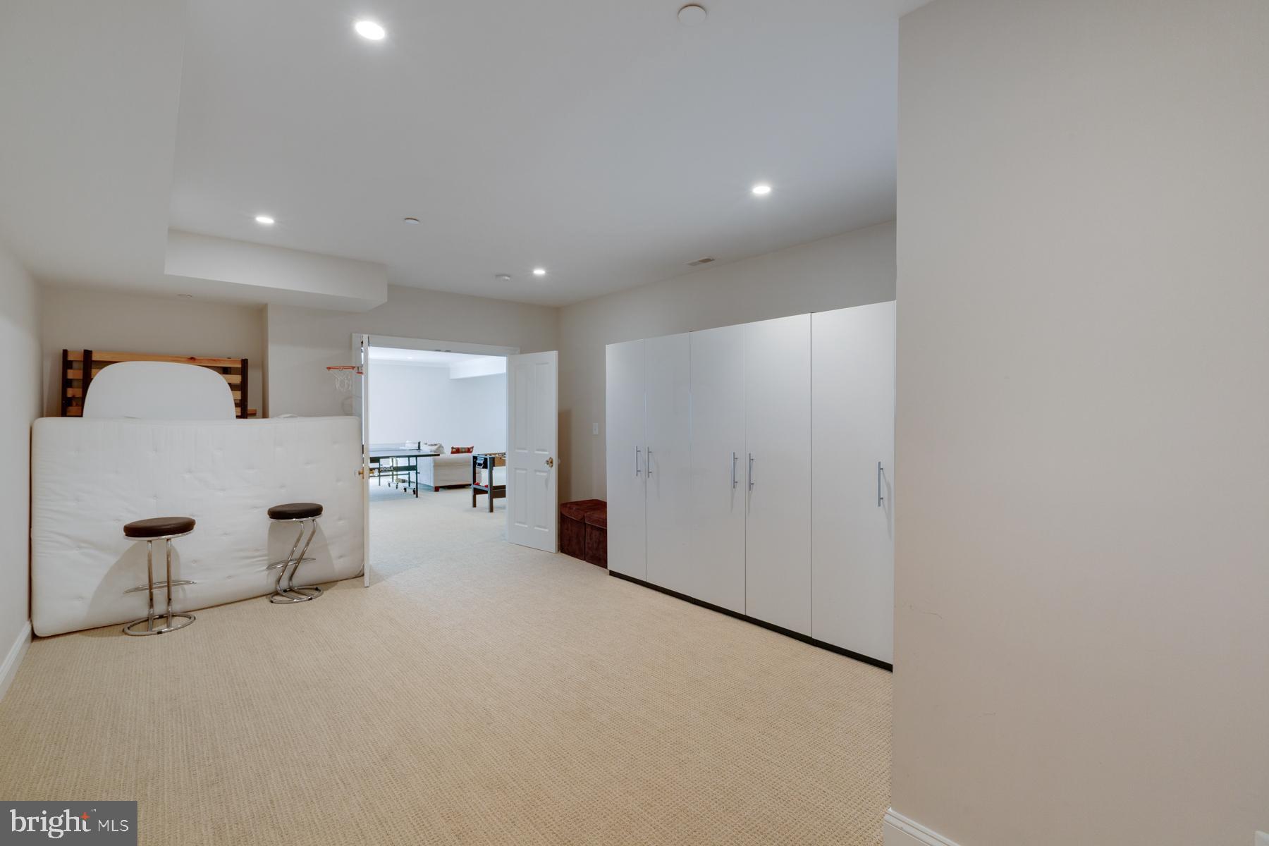 ALTA VISTA - Residential