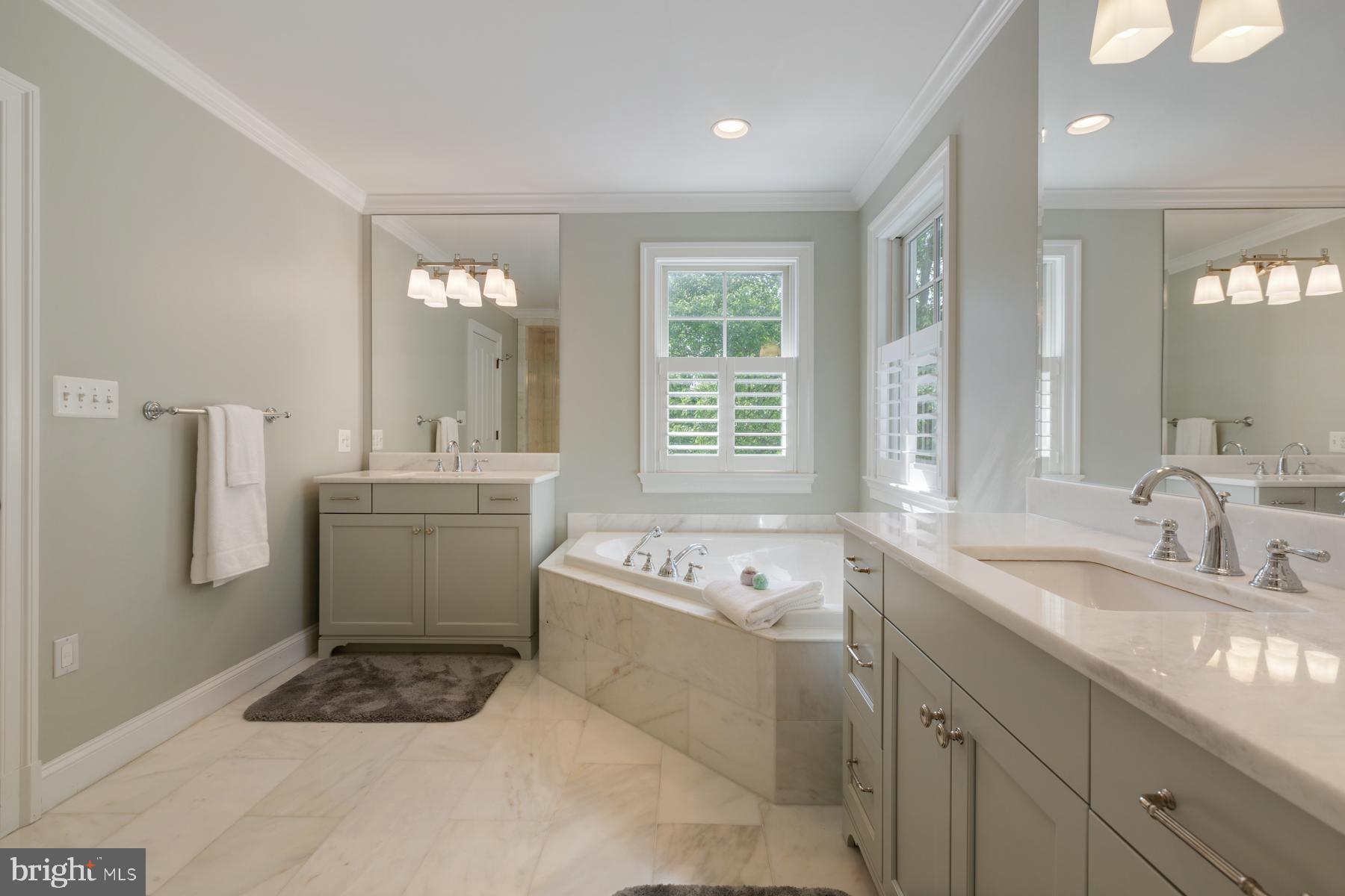 ALTA VISTA - Residential