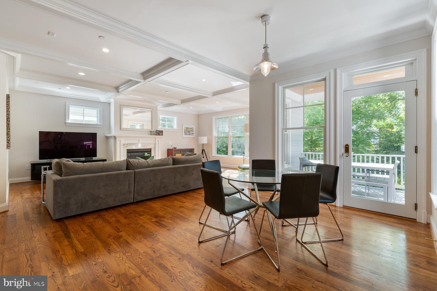 ALTA VISTA - Residential