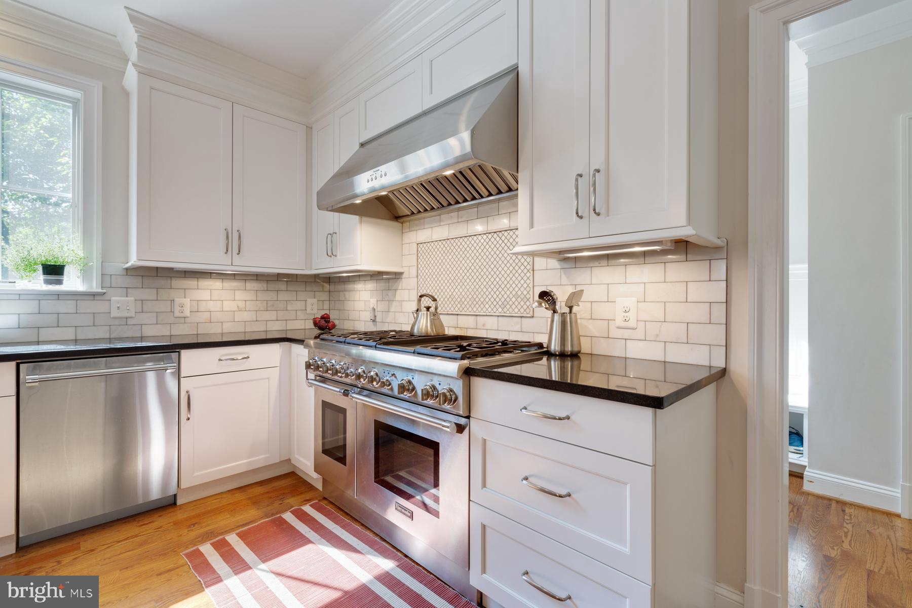 ALTA VISTA - Residential