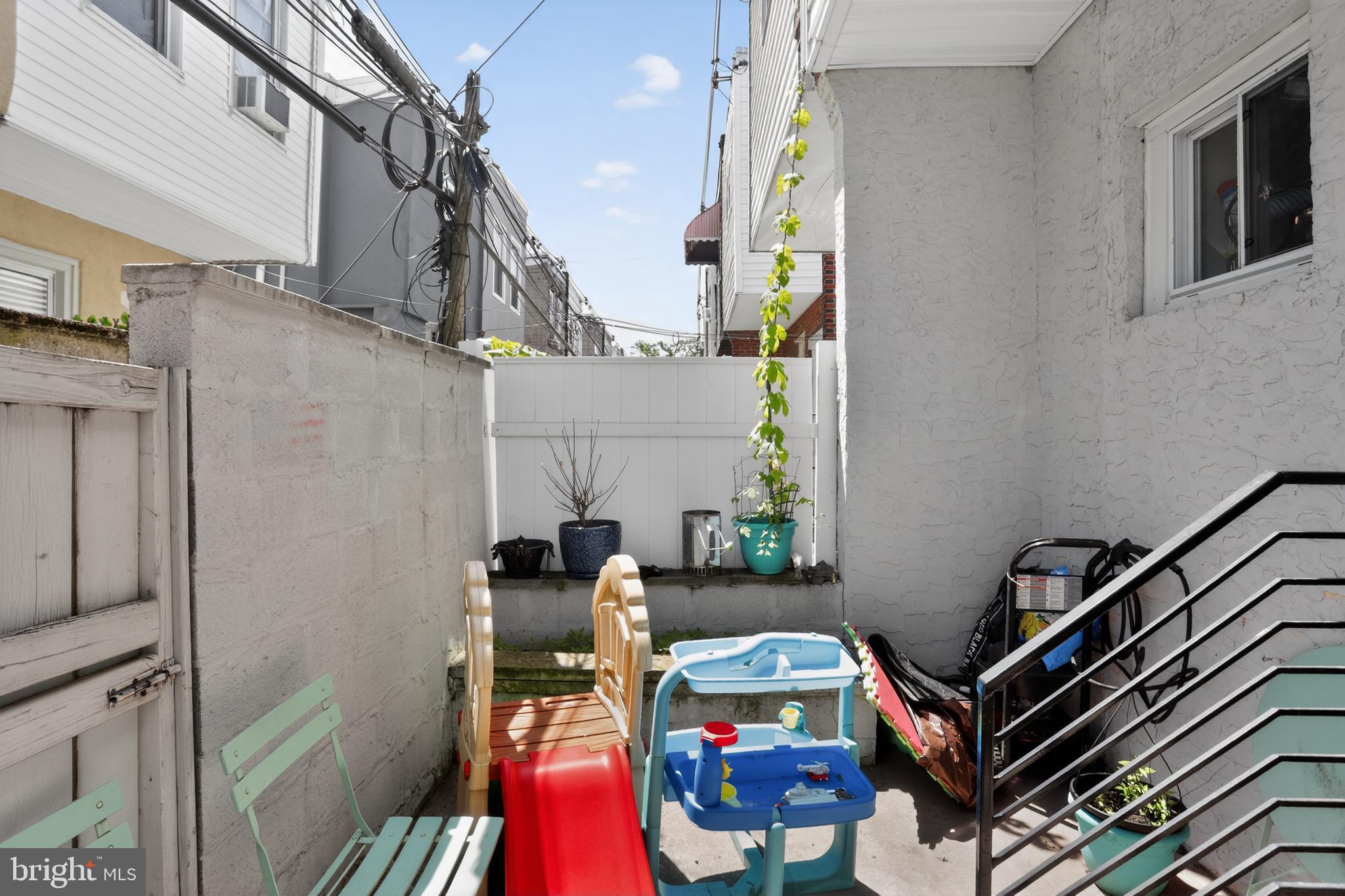 WEST PASSYUNK - Residential