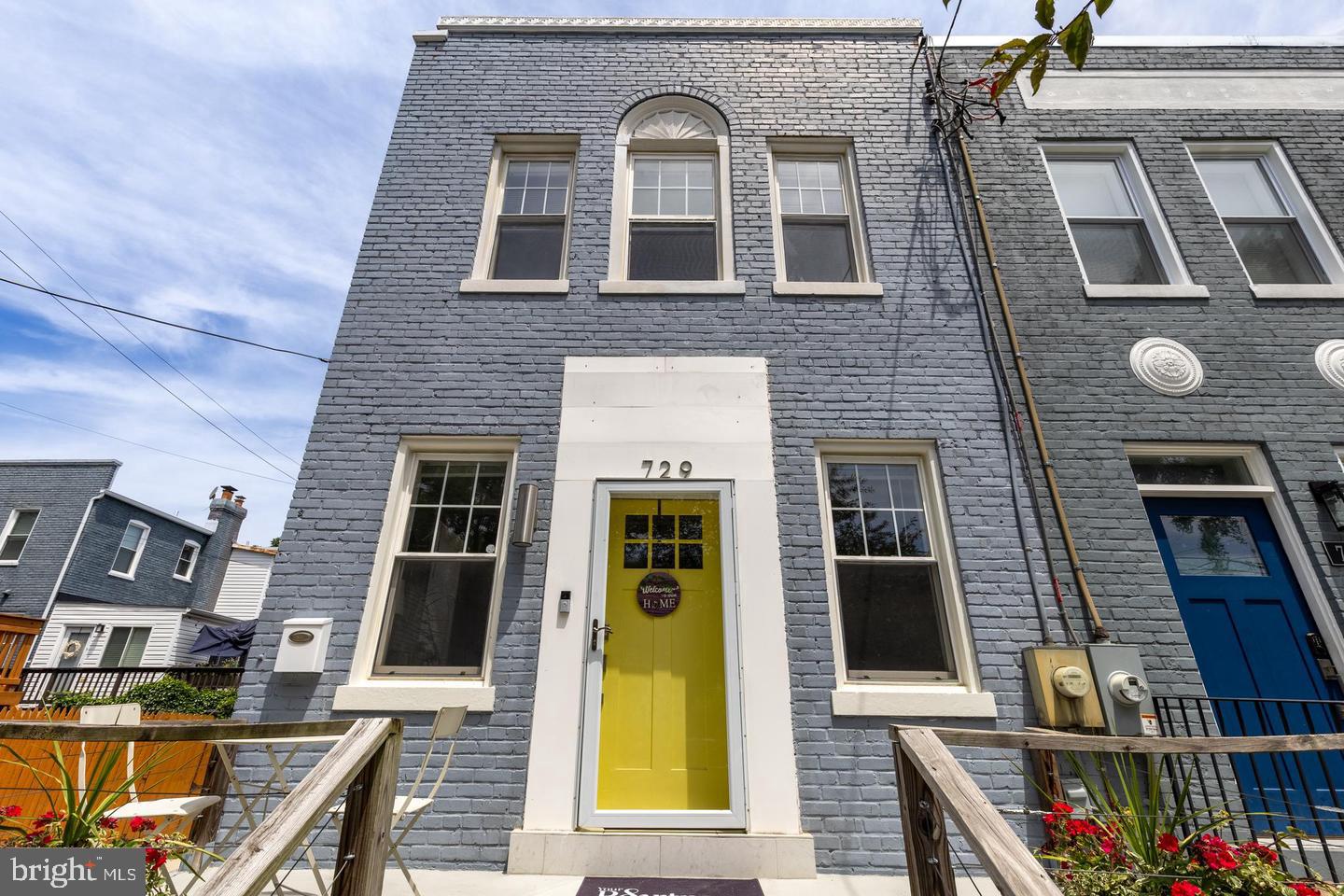 729 ROXBORO PLACE NW