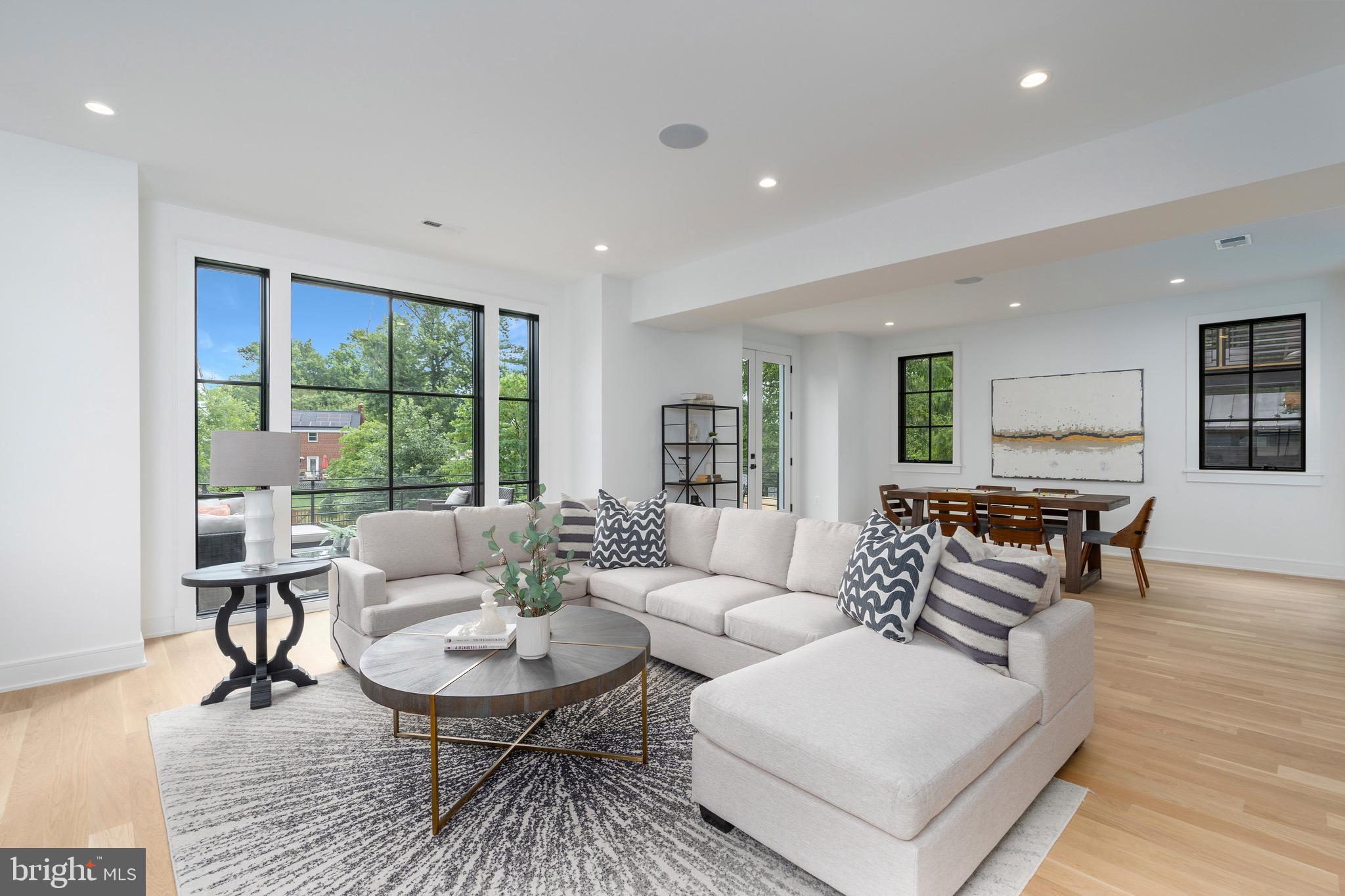 LYON PARK - Residential