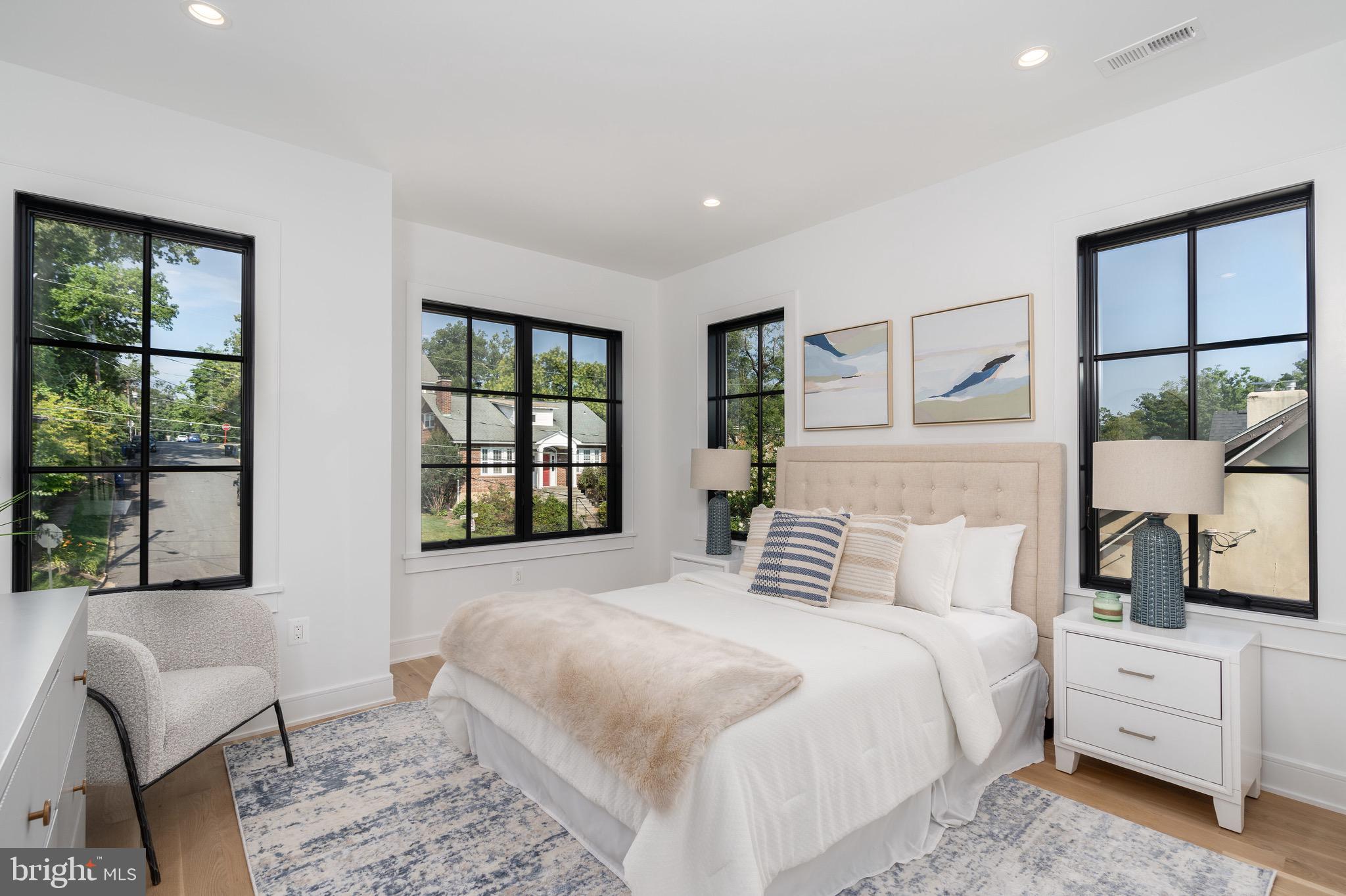 LYON PARK - Residential