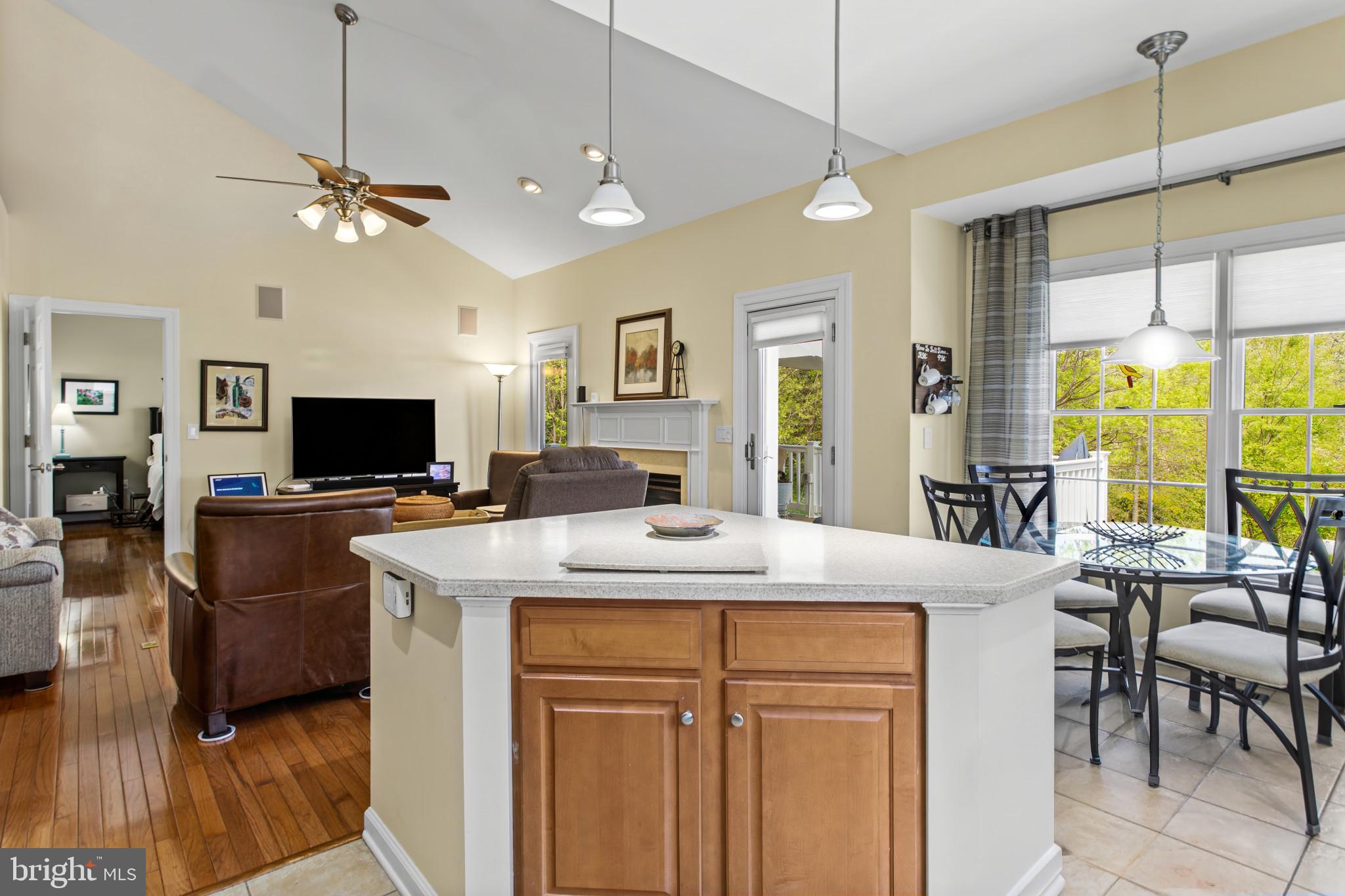 FOXFIELD AT MIDDLETOWN - Residential