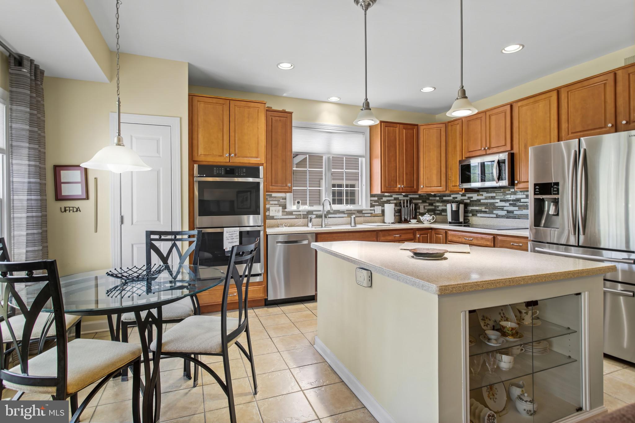 FOXFIELD AT MIDDLETOWN - Residential