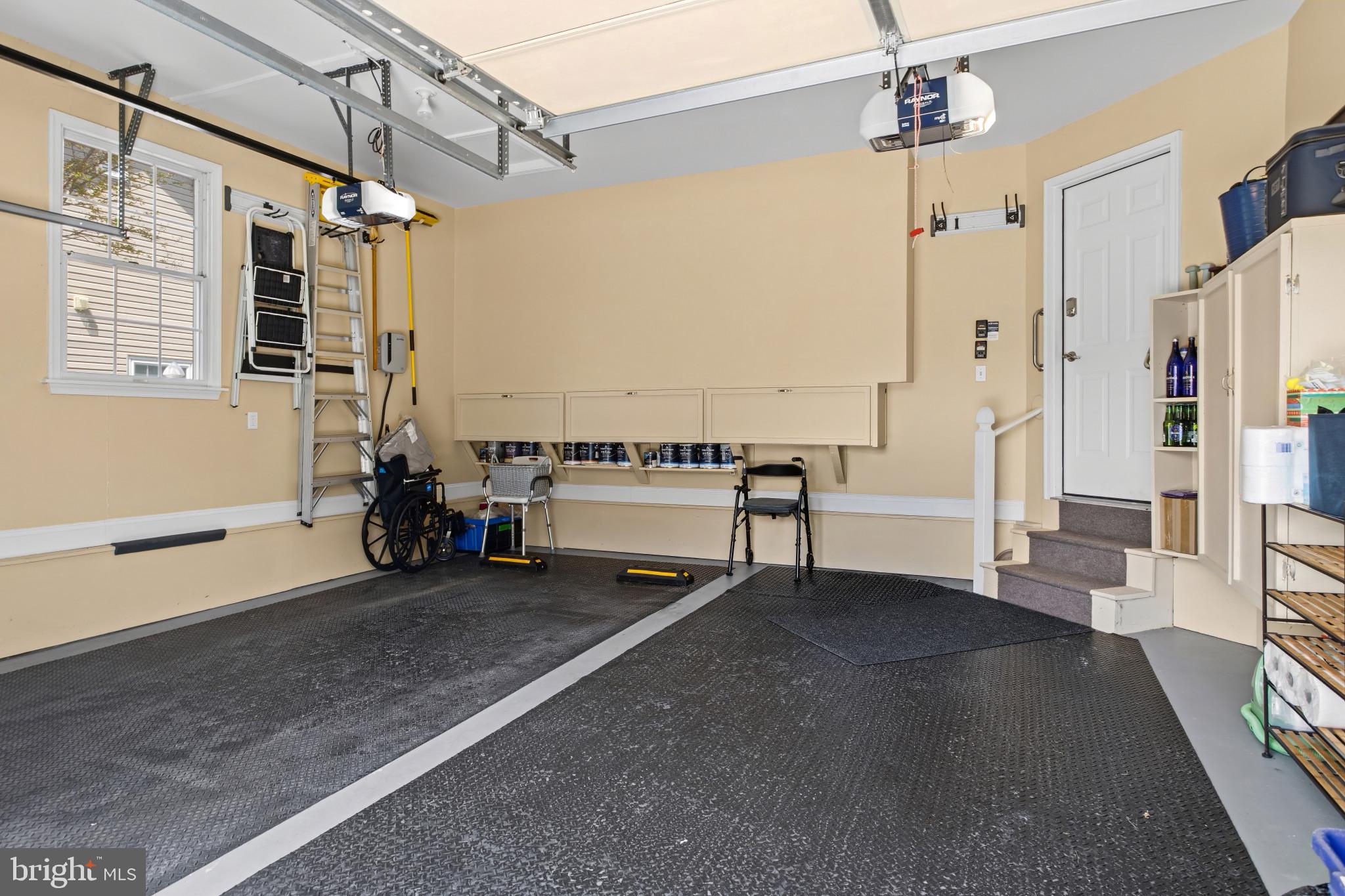 FOXFIELD AT MIDDLETOWN - Residential