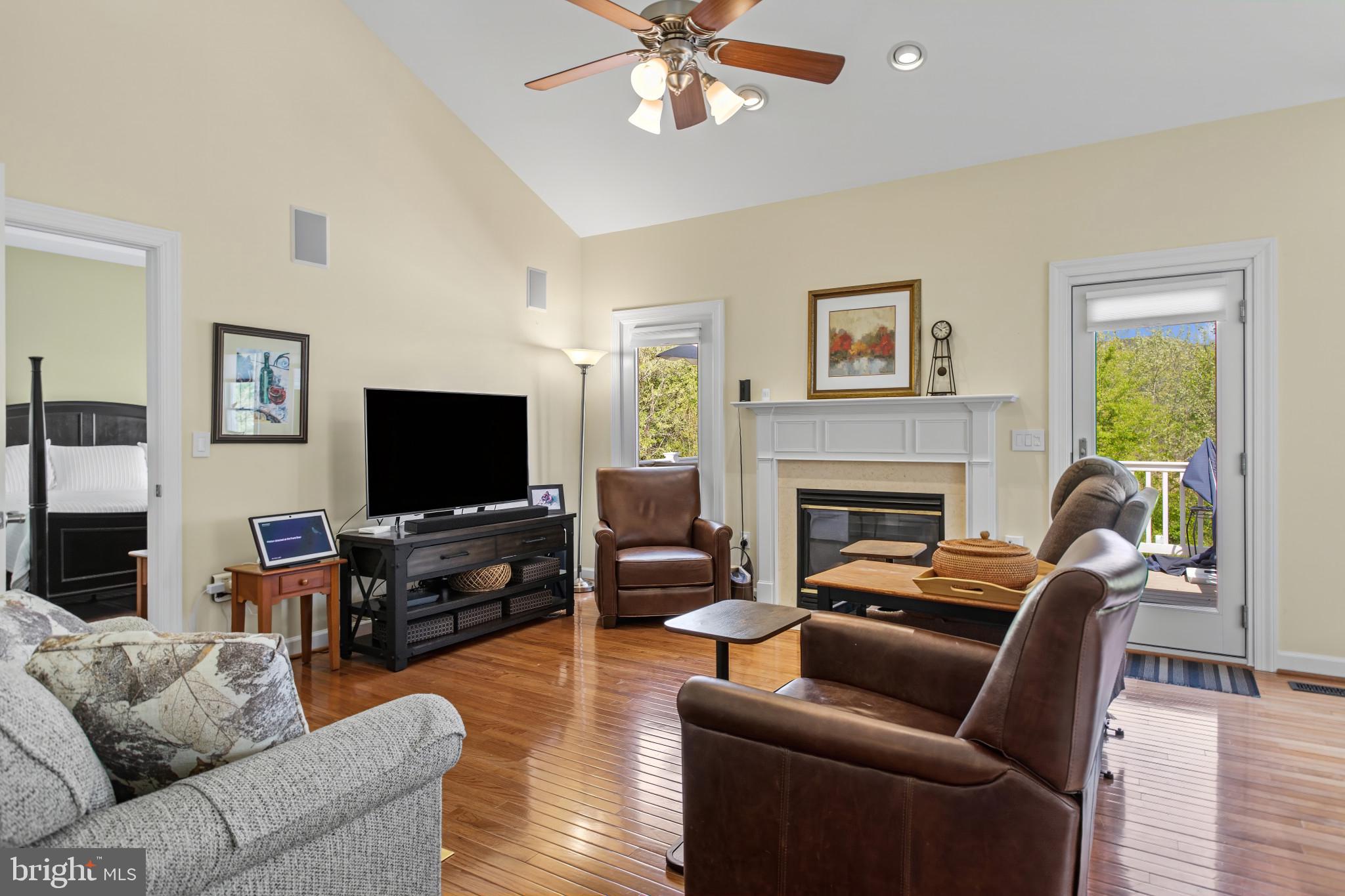 FOXFIELD AT MIDDLETOWN - Residential