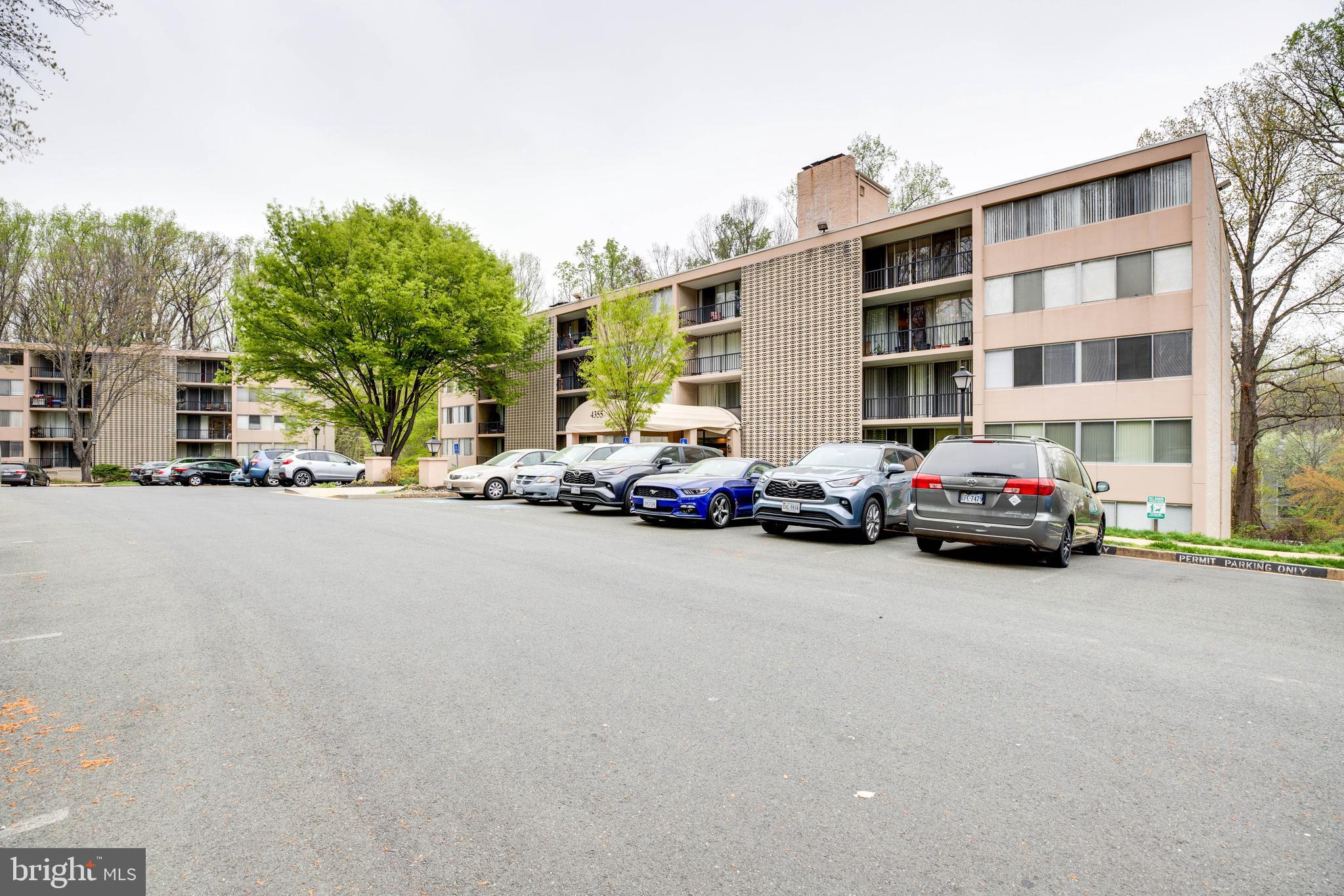 IVYMOUNT COURT - Residential Lease