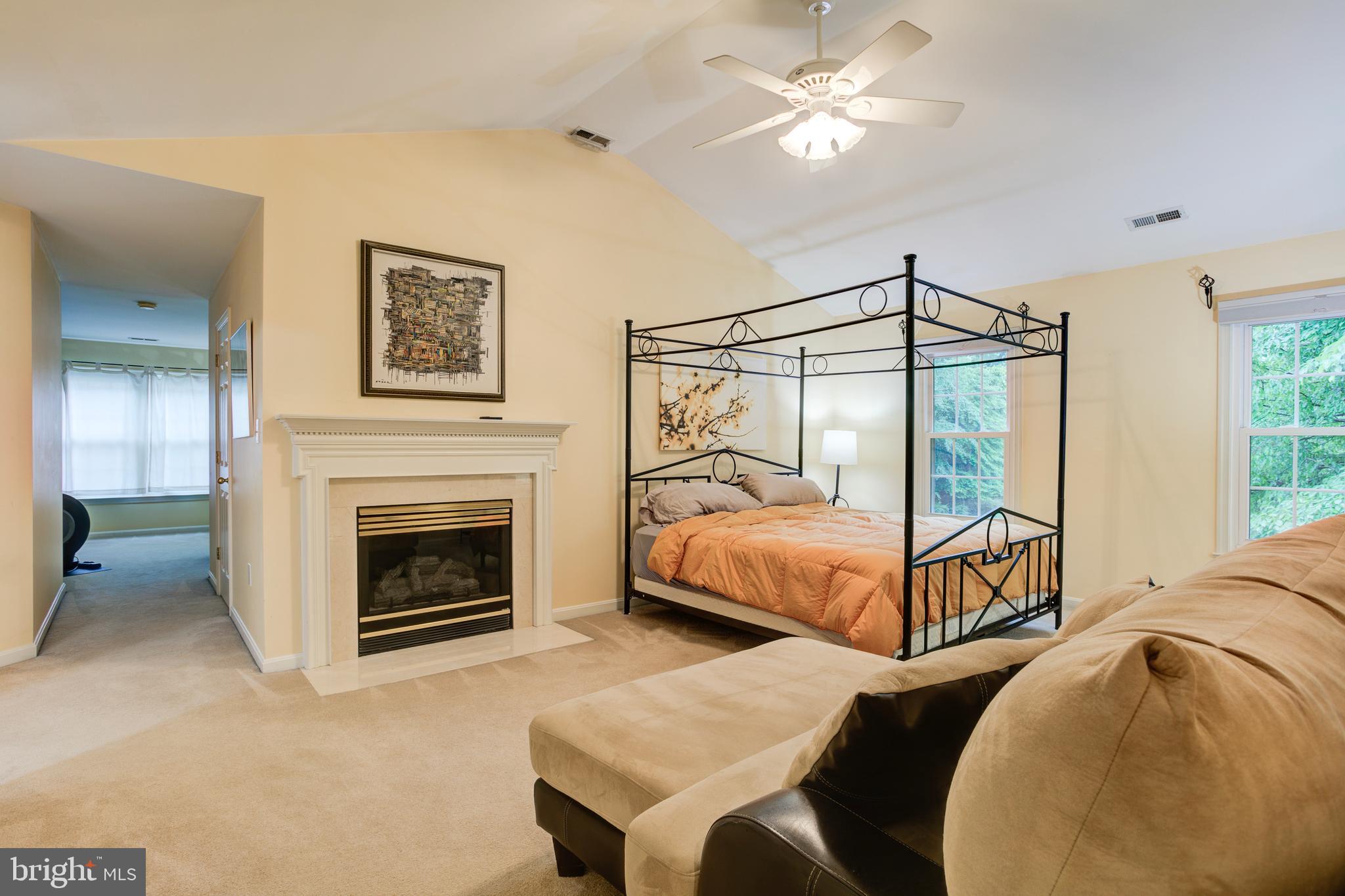 MEADOWBROOK WOODS - Residential