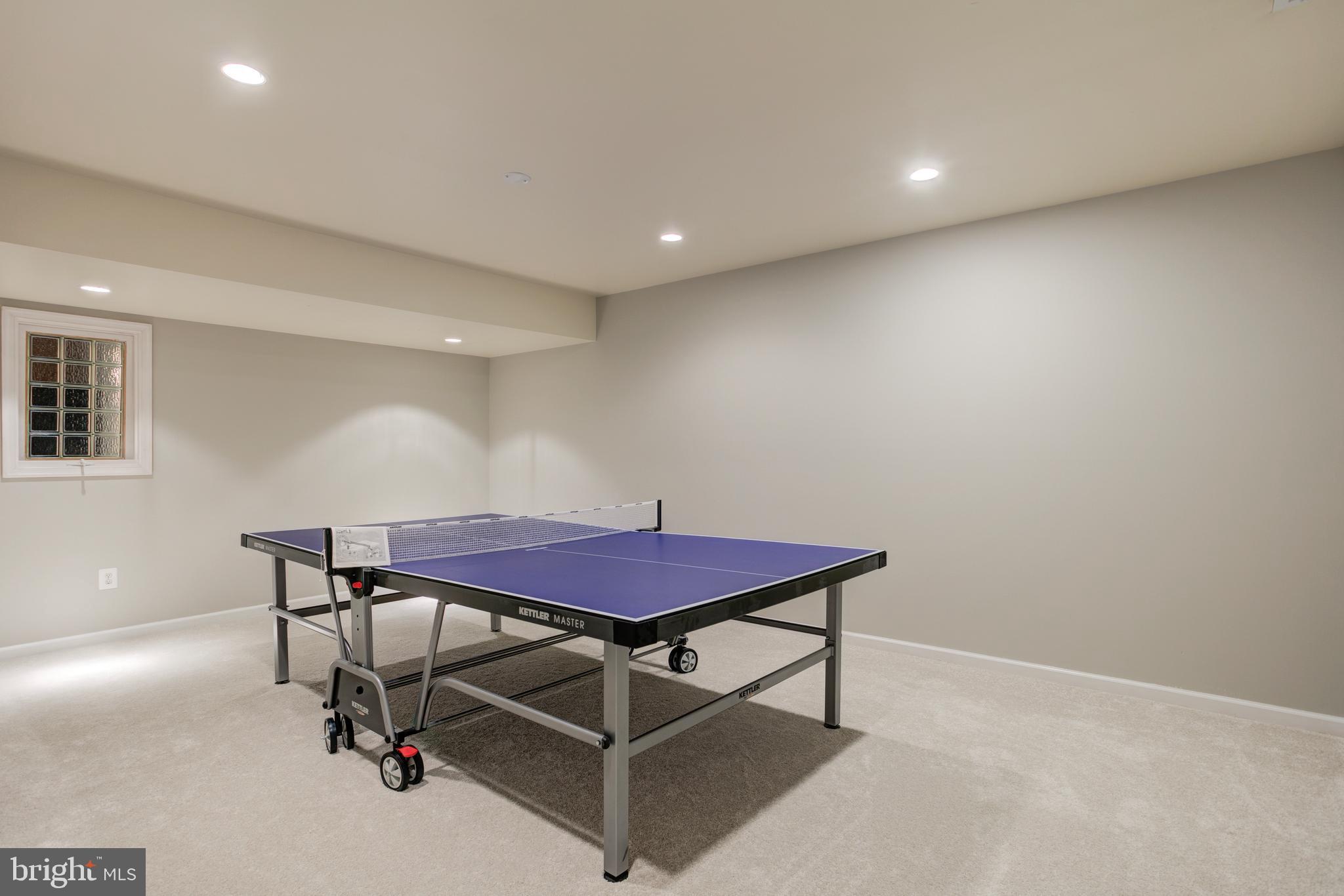 MEADOWBROOK WOODS - Residential