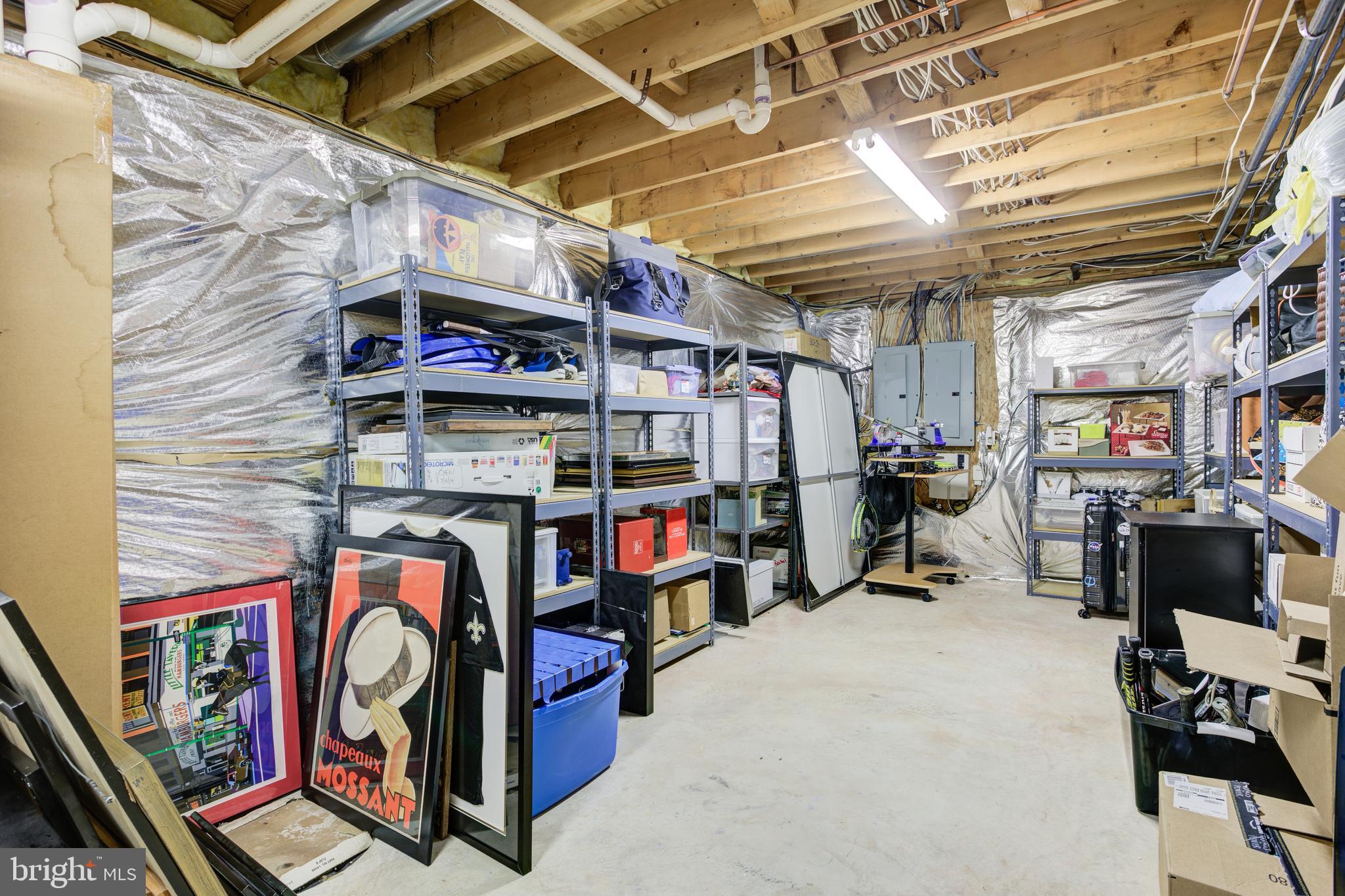 MEADOWBROOK WOODS - Residential