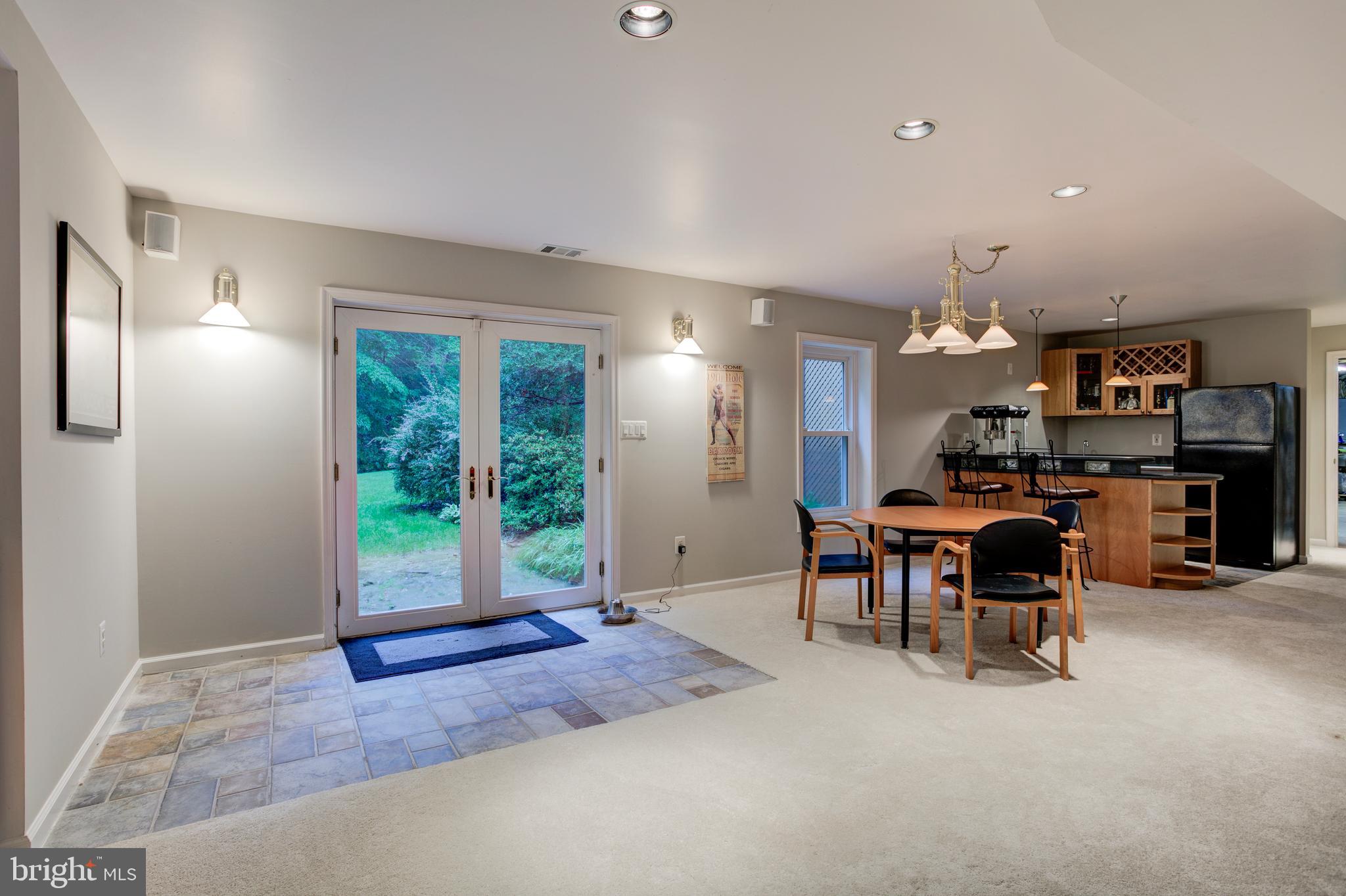 MEADOWBROOK WOODS - Residential