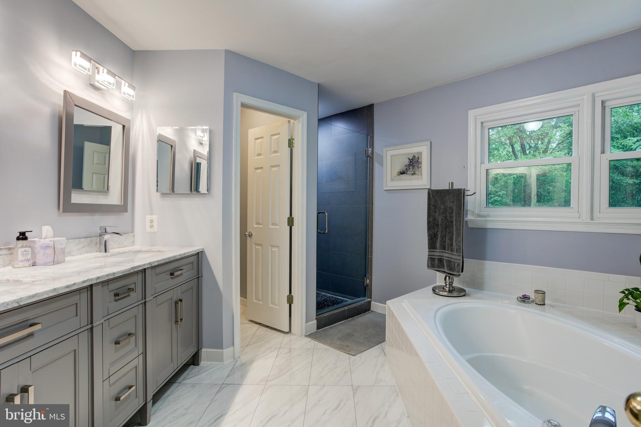 MEADOWBROOK WOODS - Residential