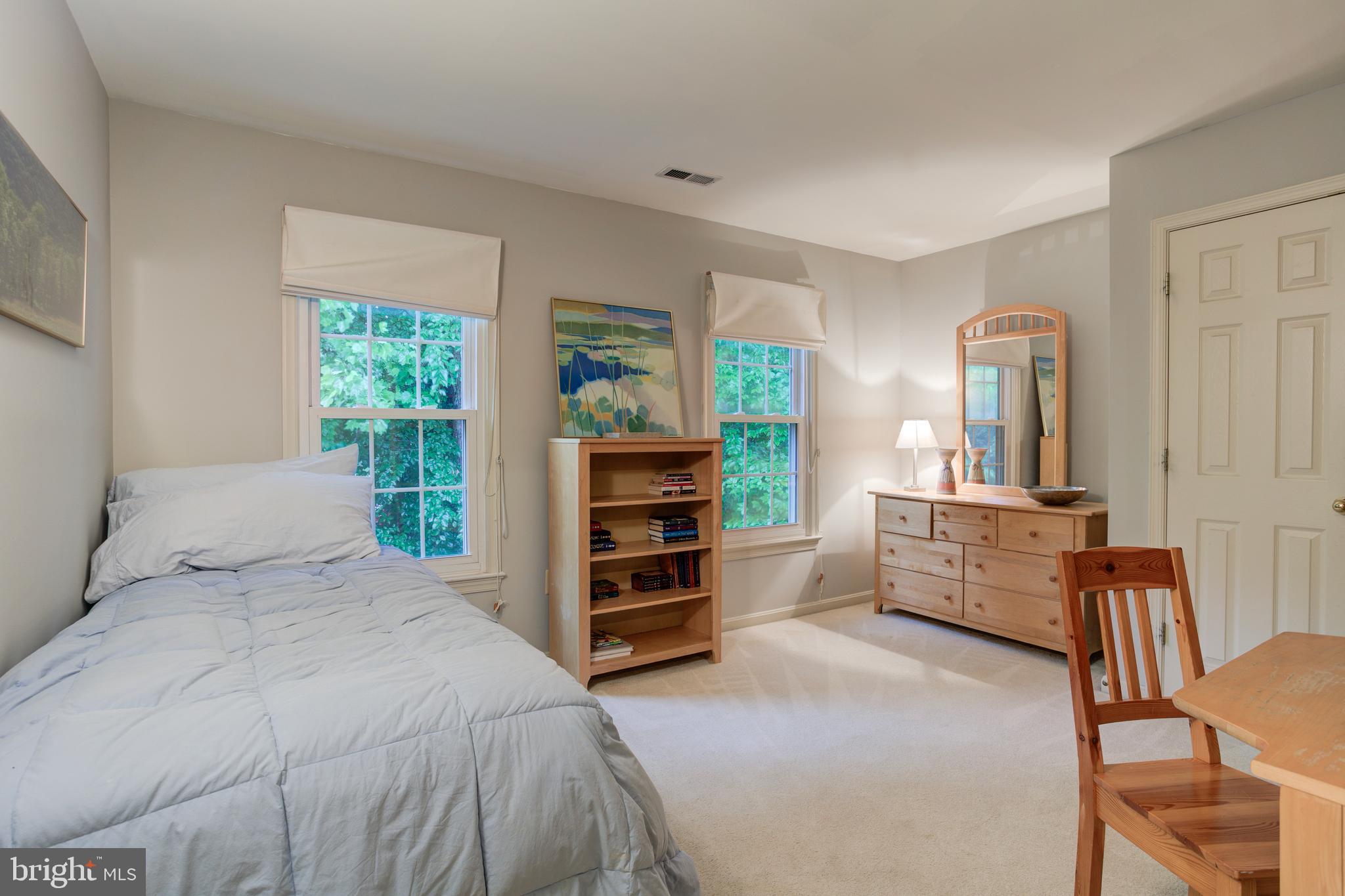 MEADOWBROOK WOODS - Residential