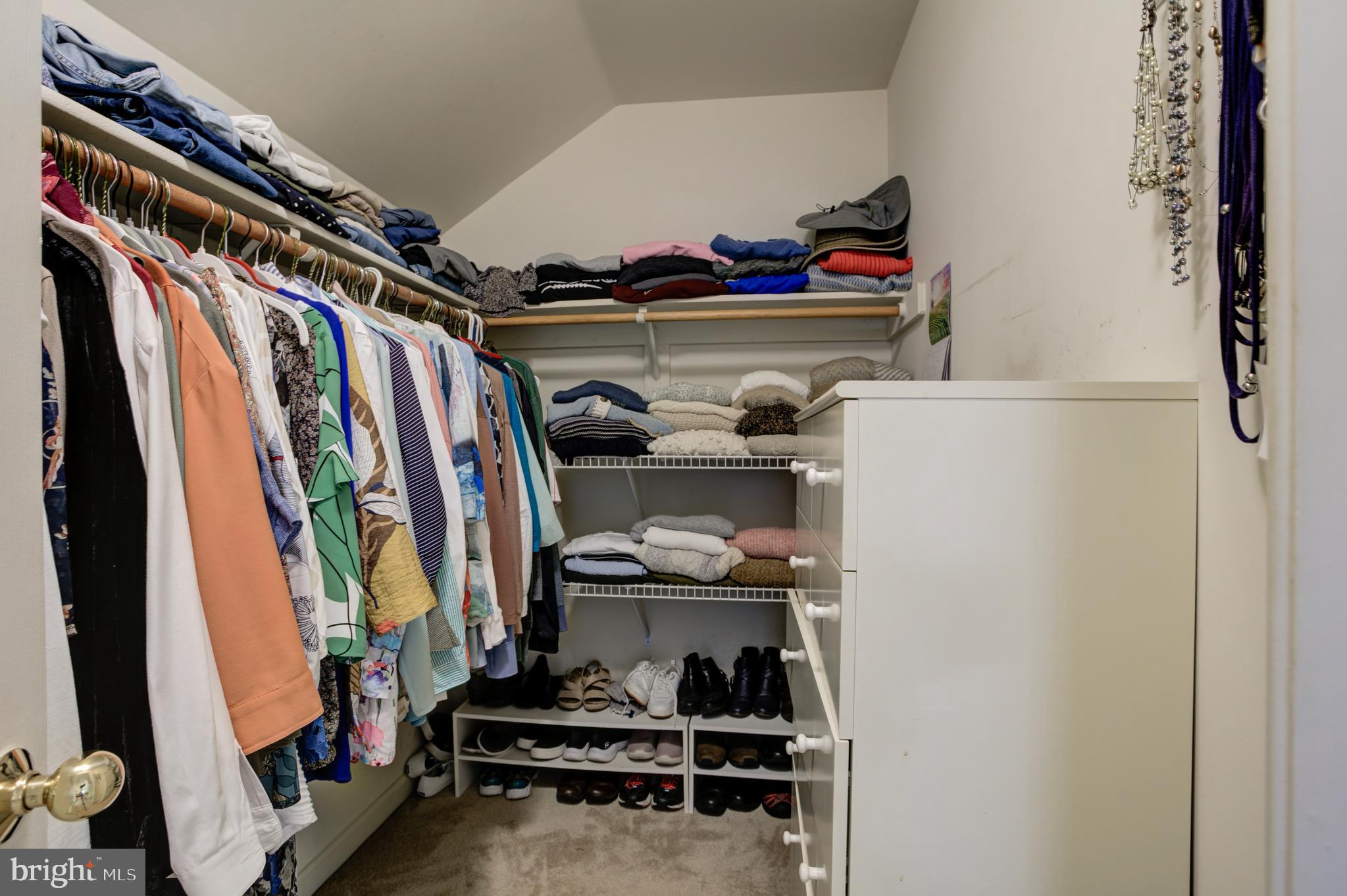 MEADOWBROOK WOODS - Residential