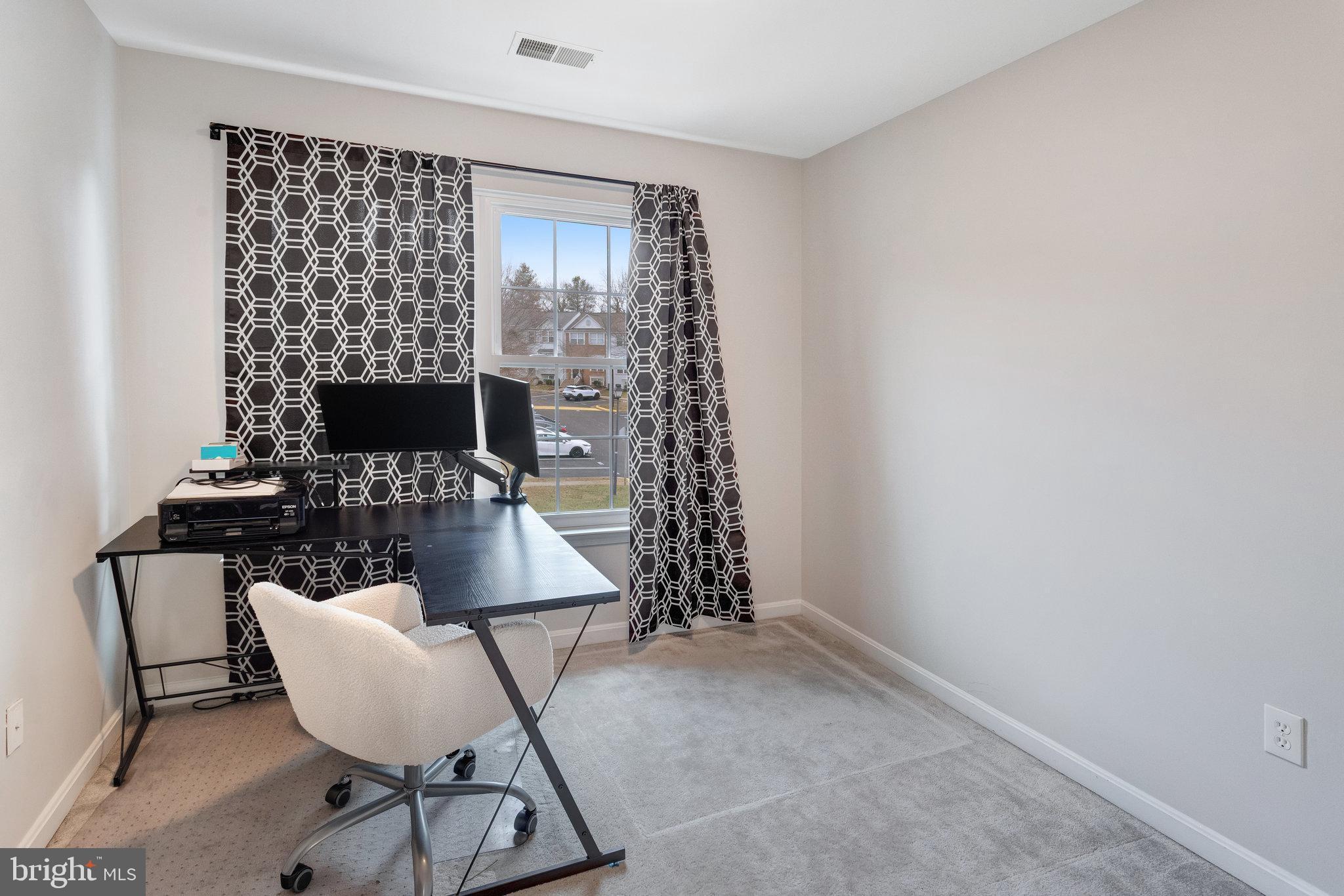 PRINCE WILLIAM COMMONS - Residential Lease