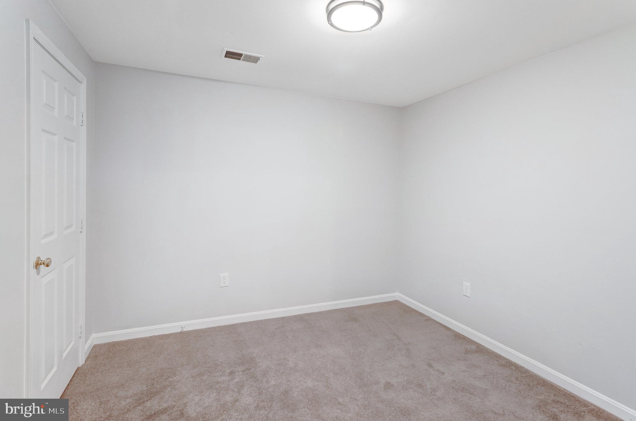 PRINCE WILLIAM COMMONS - Residential Lease