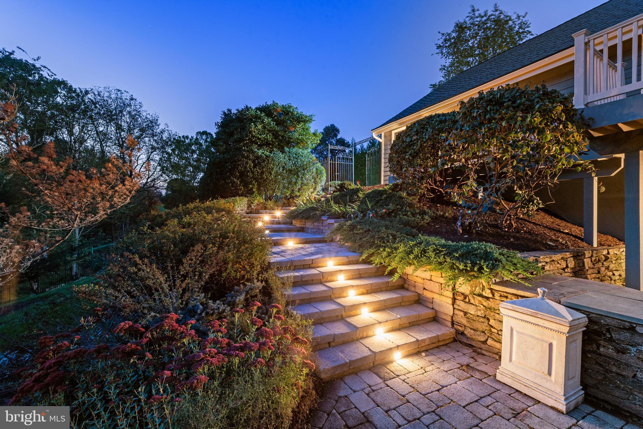 OVERLOOK - Residential