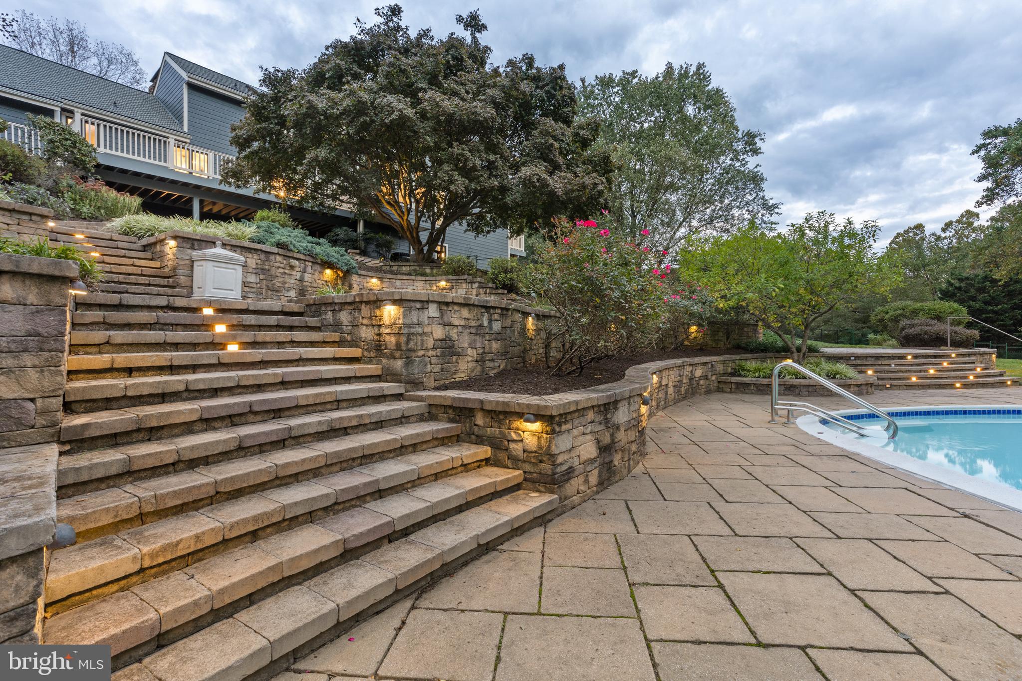 OVERLOOK - Residential