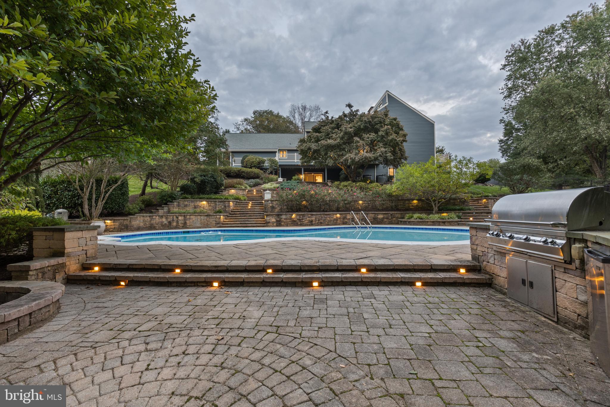 OVERLOOK - Residential