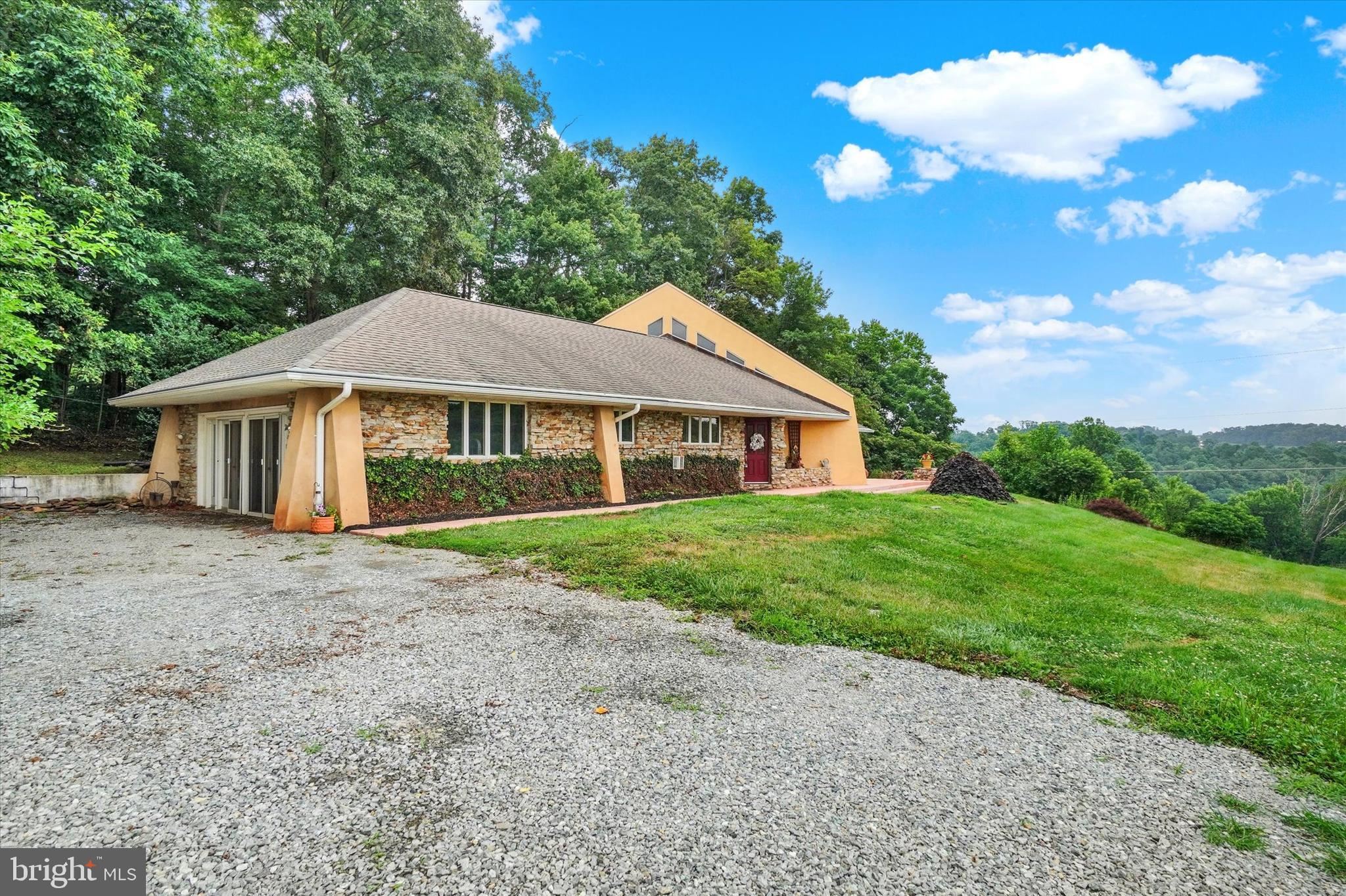 8272 WOODBINE ROAD