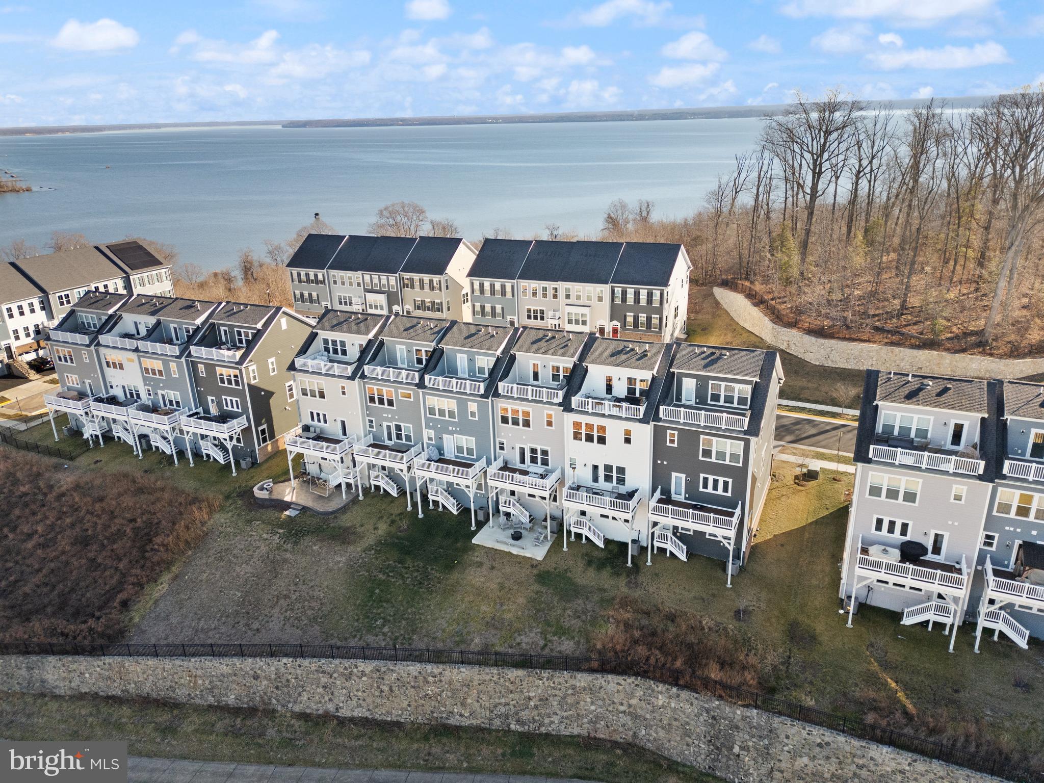 POTOMAC SHORES - Residential