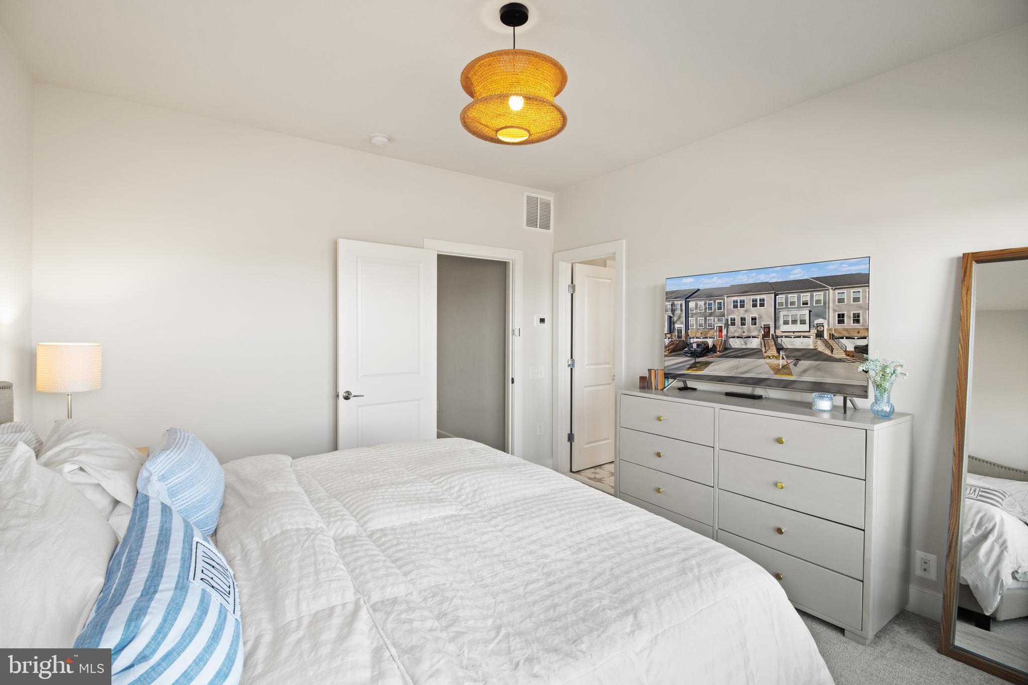 POTOMAC SHORES - Residential