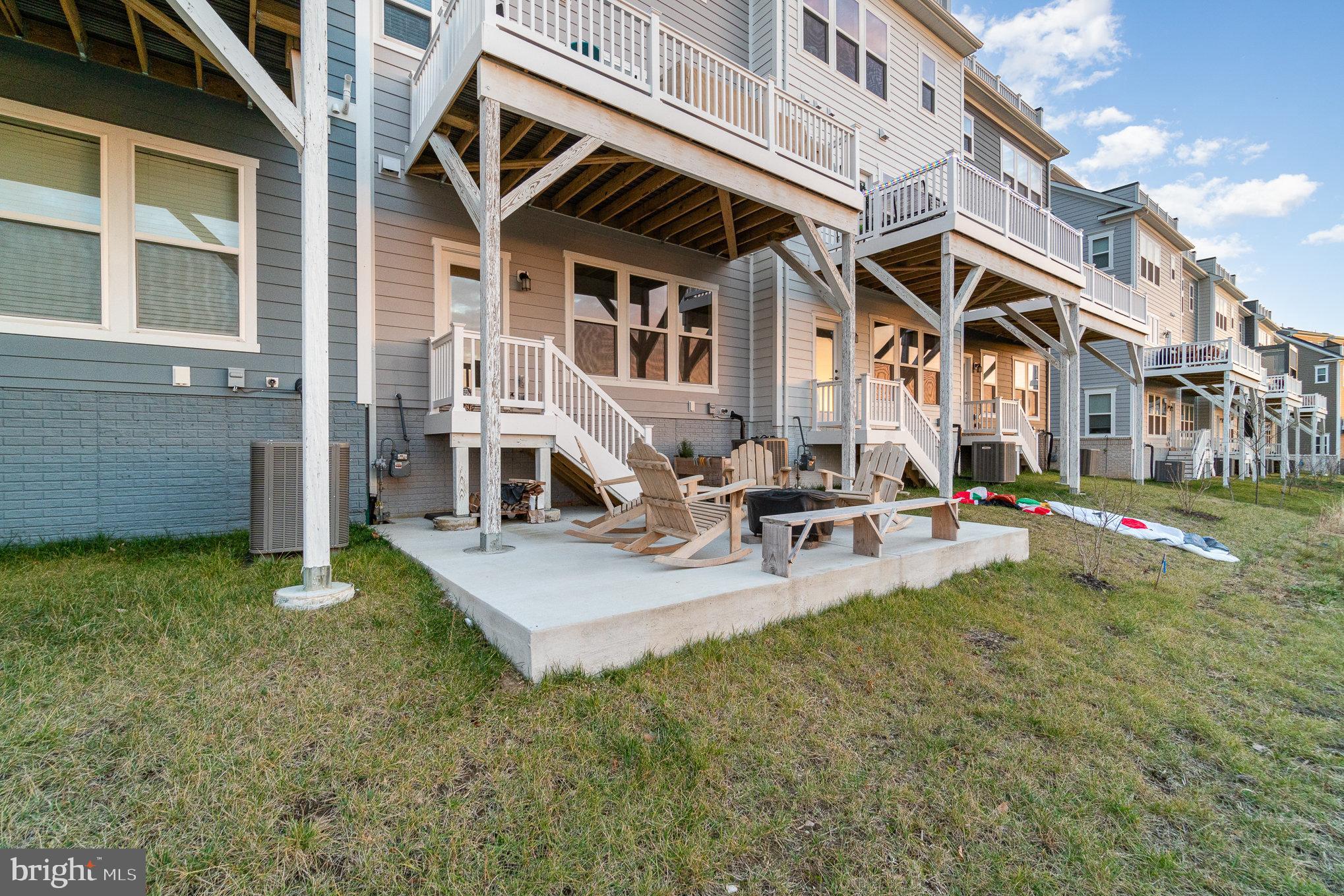 POTOMAC SHORES - Residential