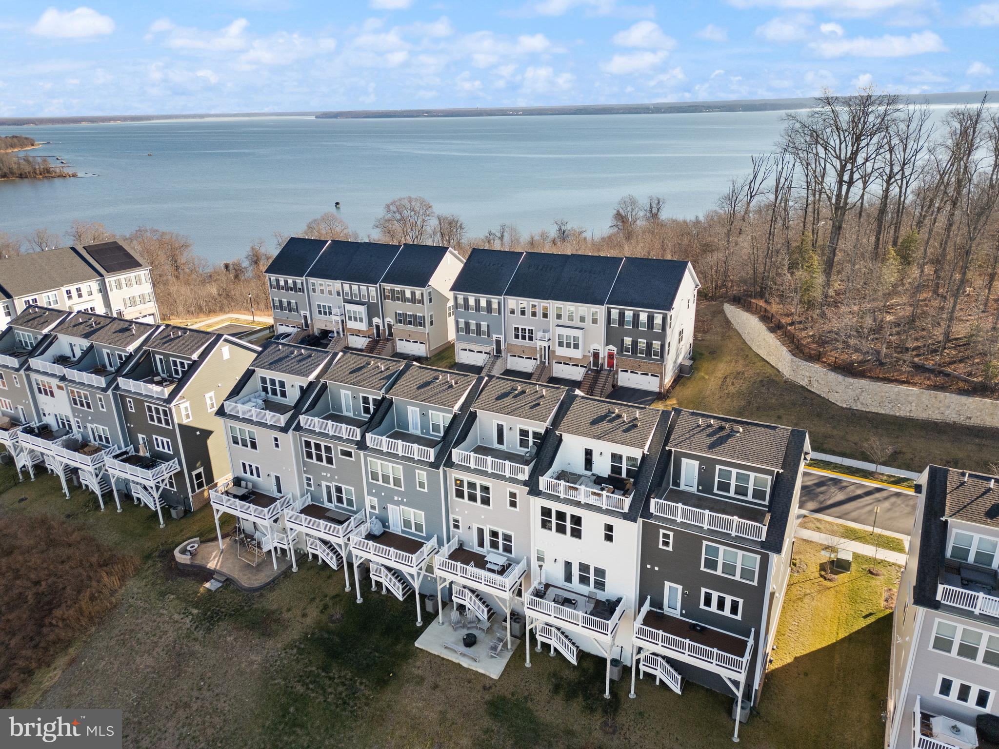 POTOMAC SHORES - Residential