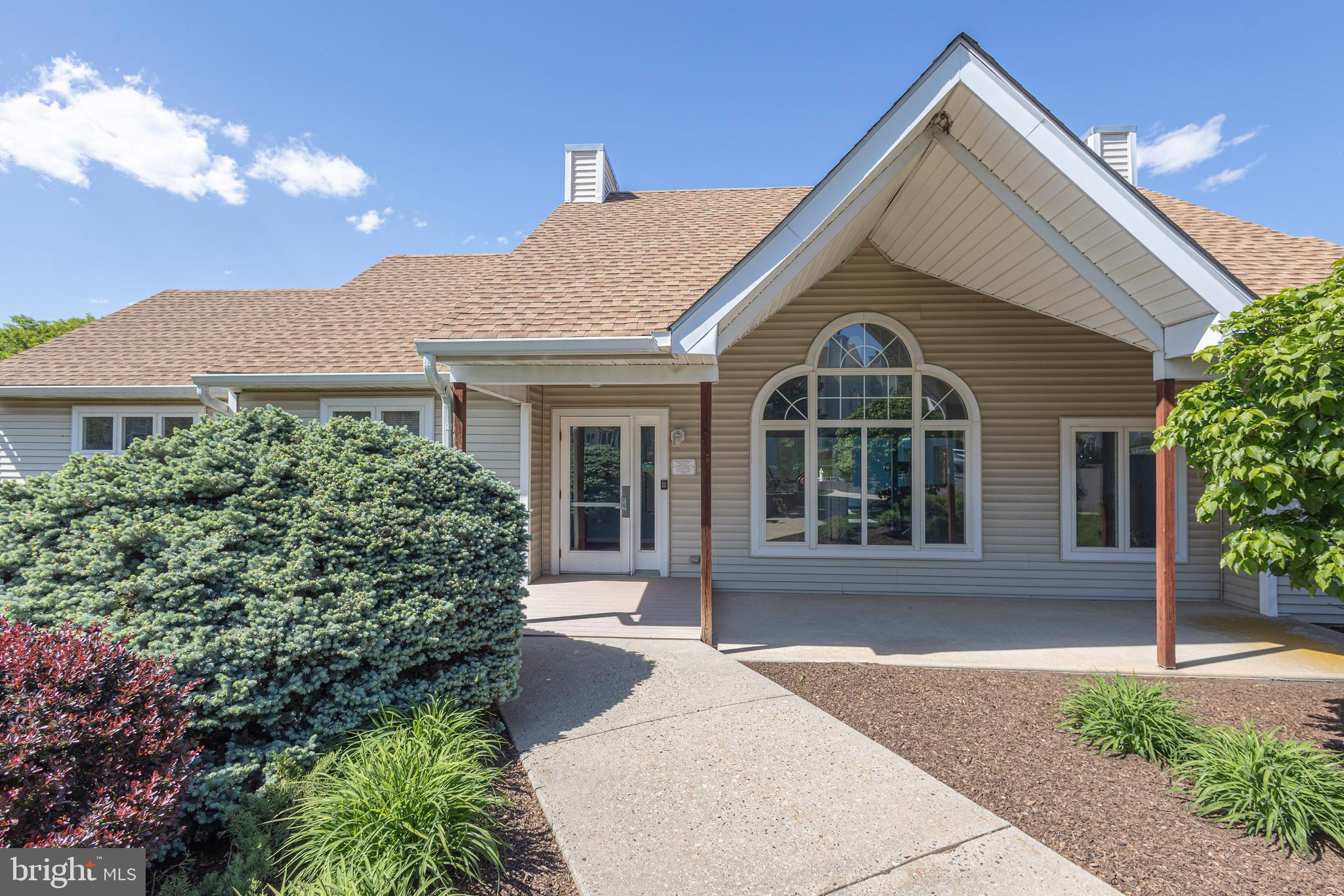MONTGOMERY PLACE - Residential