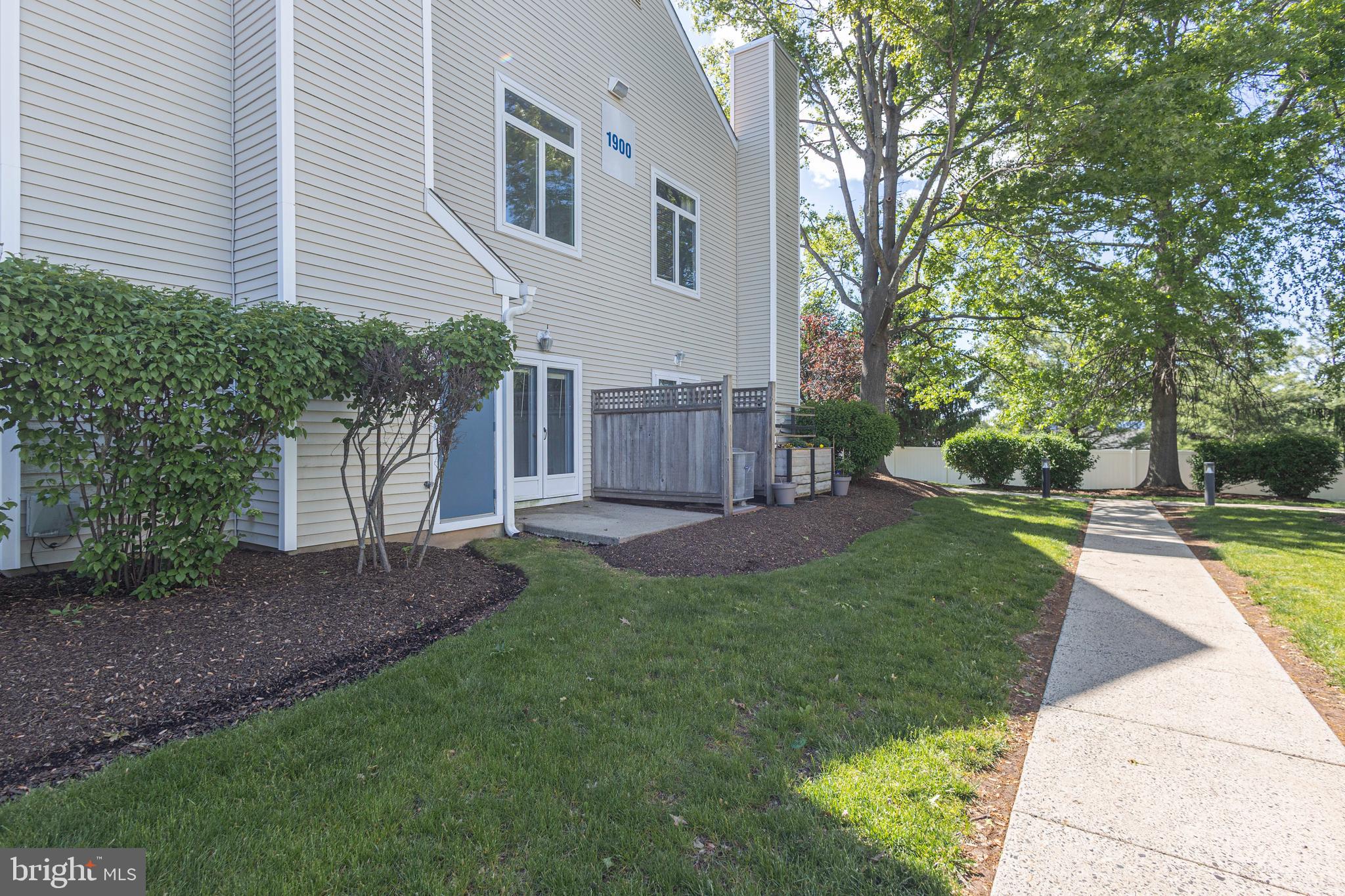 MONTGOMERY PLACE - Residential