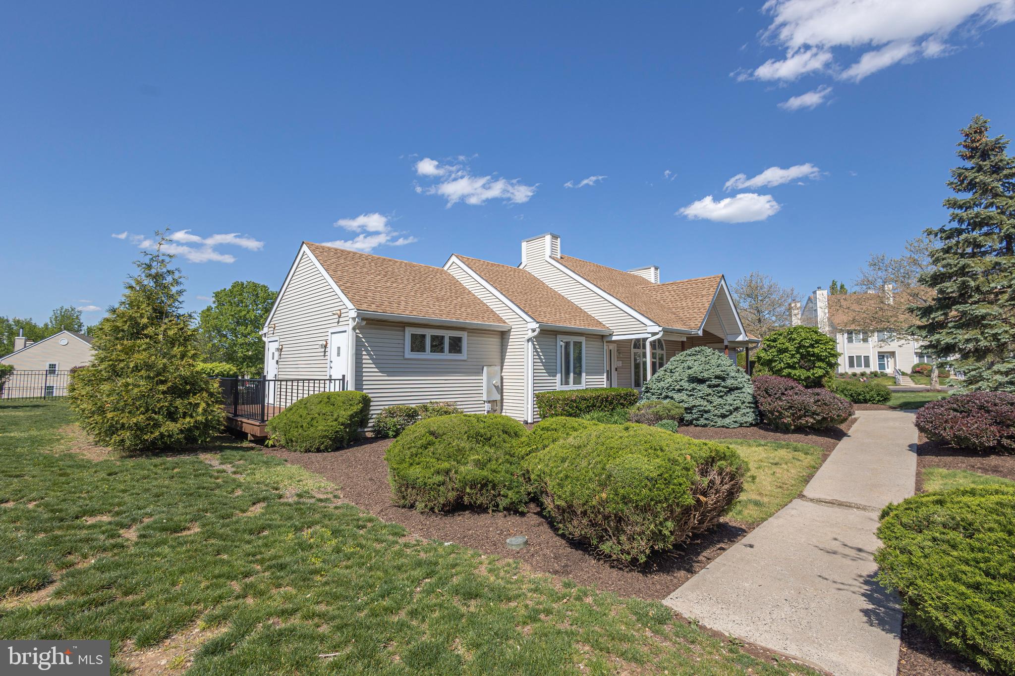 MONTGOMERY PLACE - Residential