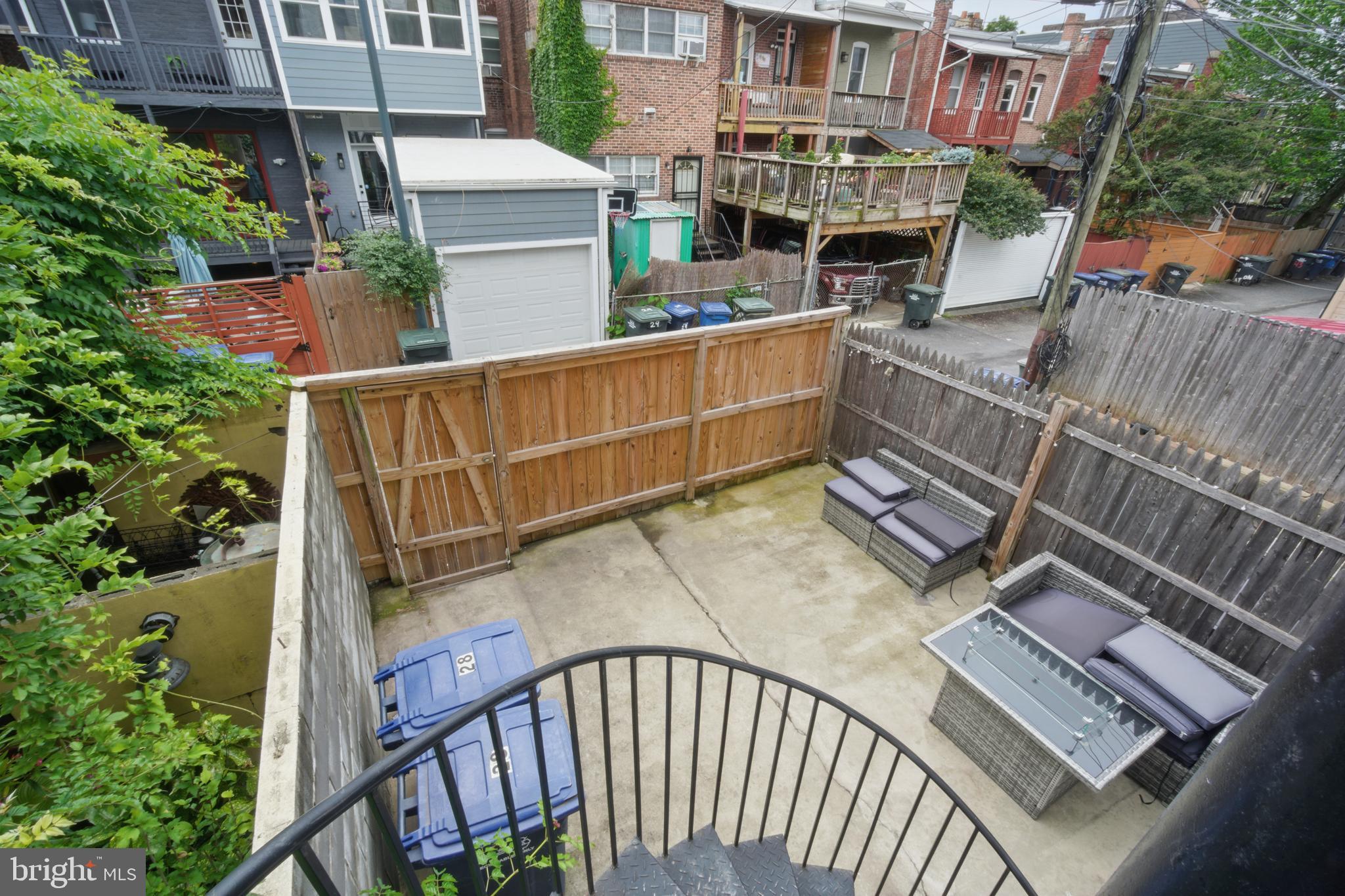 28 T STREET NW 2