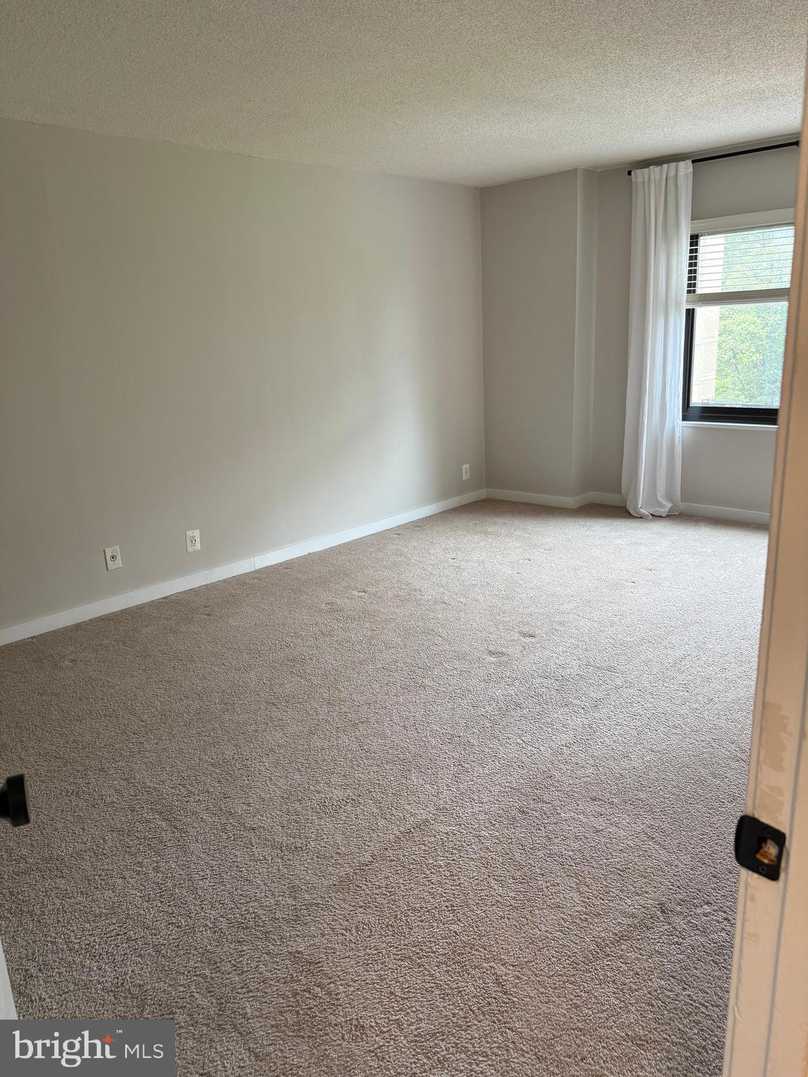 WATERGATE AT LANDMARK - Residential Lease