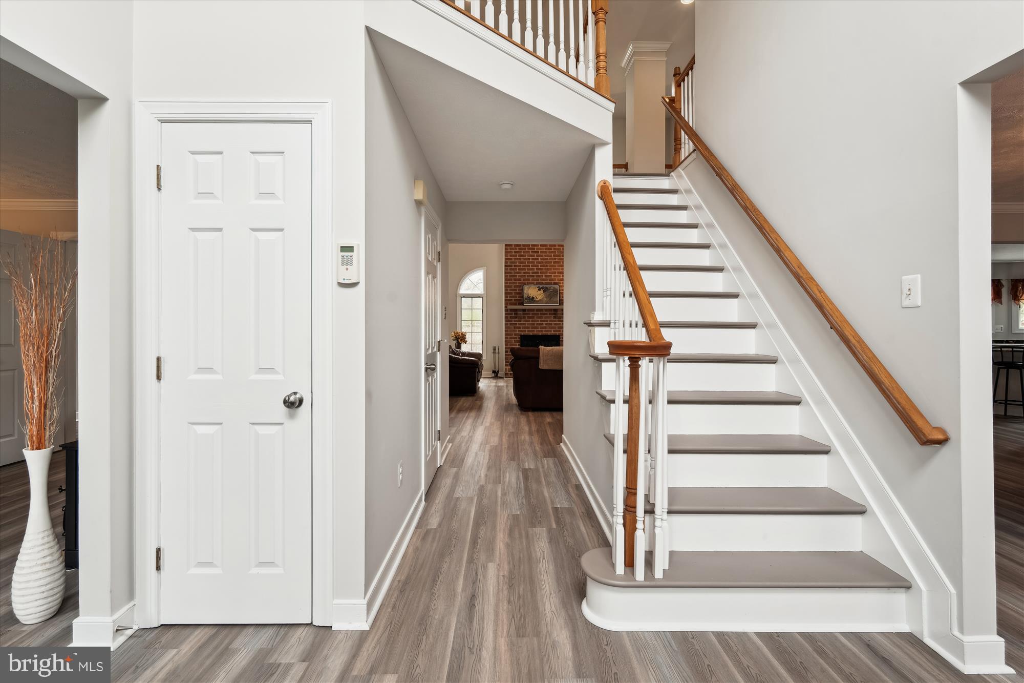 707 THORNWOOD DRIVE