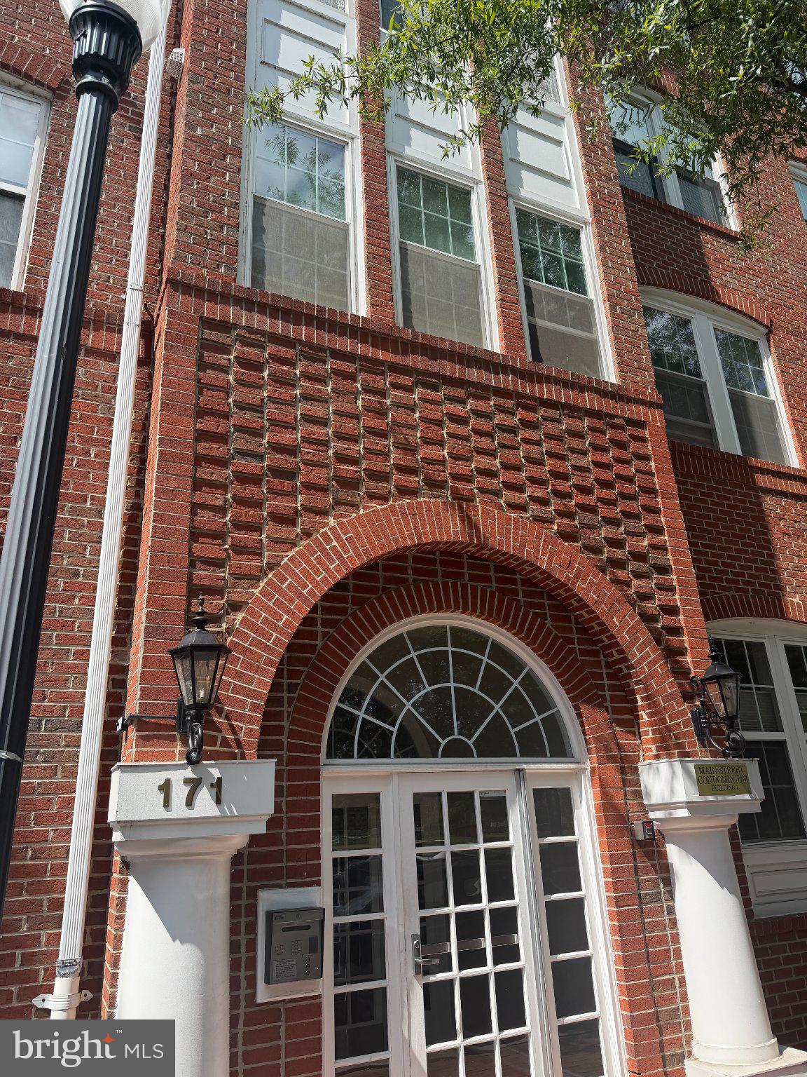 171 SOMERVELLE STREET 404