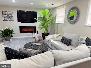 CHURCHILL - Residential Lease