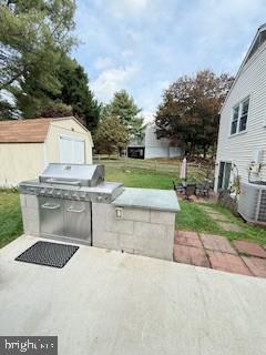 CHURCHILL - Residential Lease