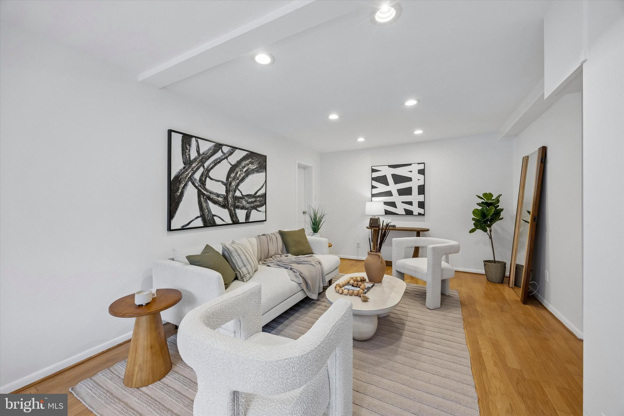 1810 RITTENHOUSE SQUARE 403