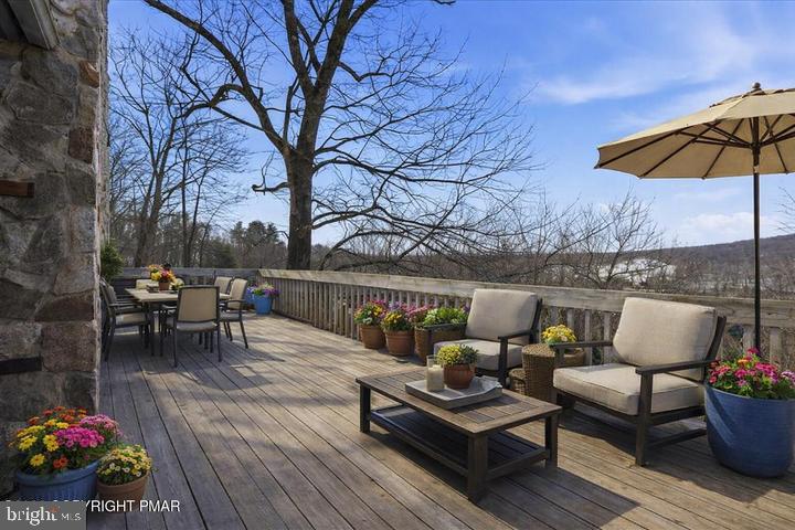 SAW CREEK ESTATES - Residential